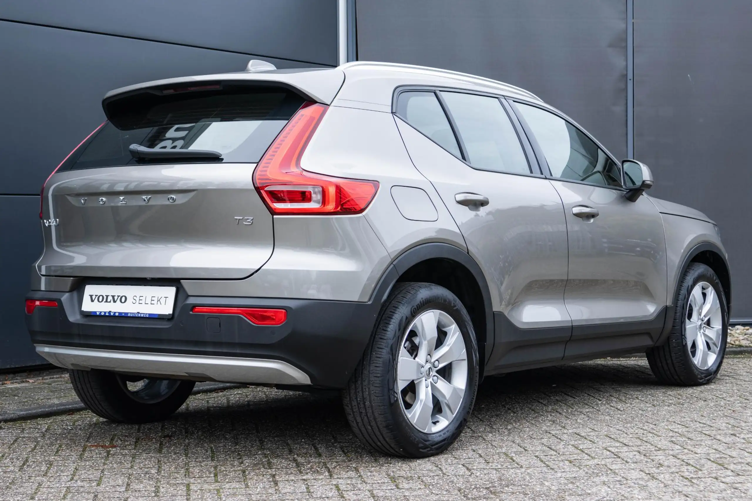 Volvo - XC40