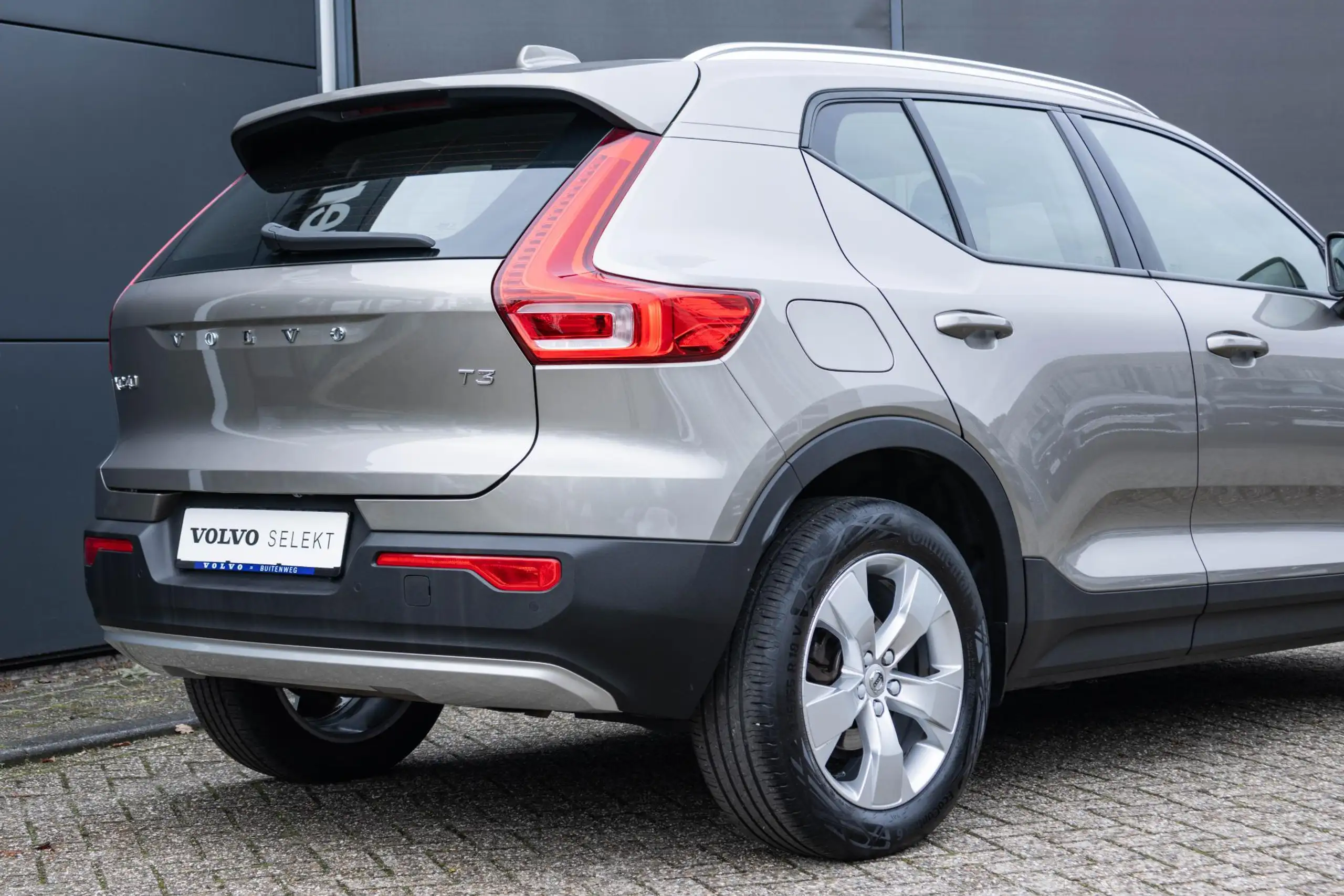 Volvo - XC40