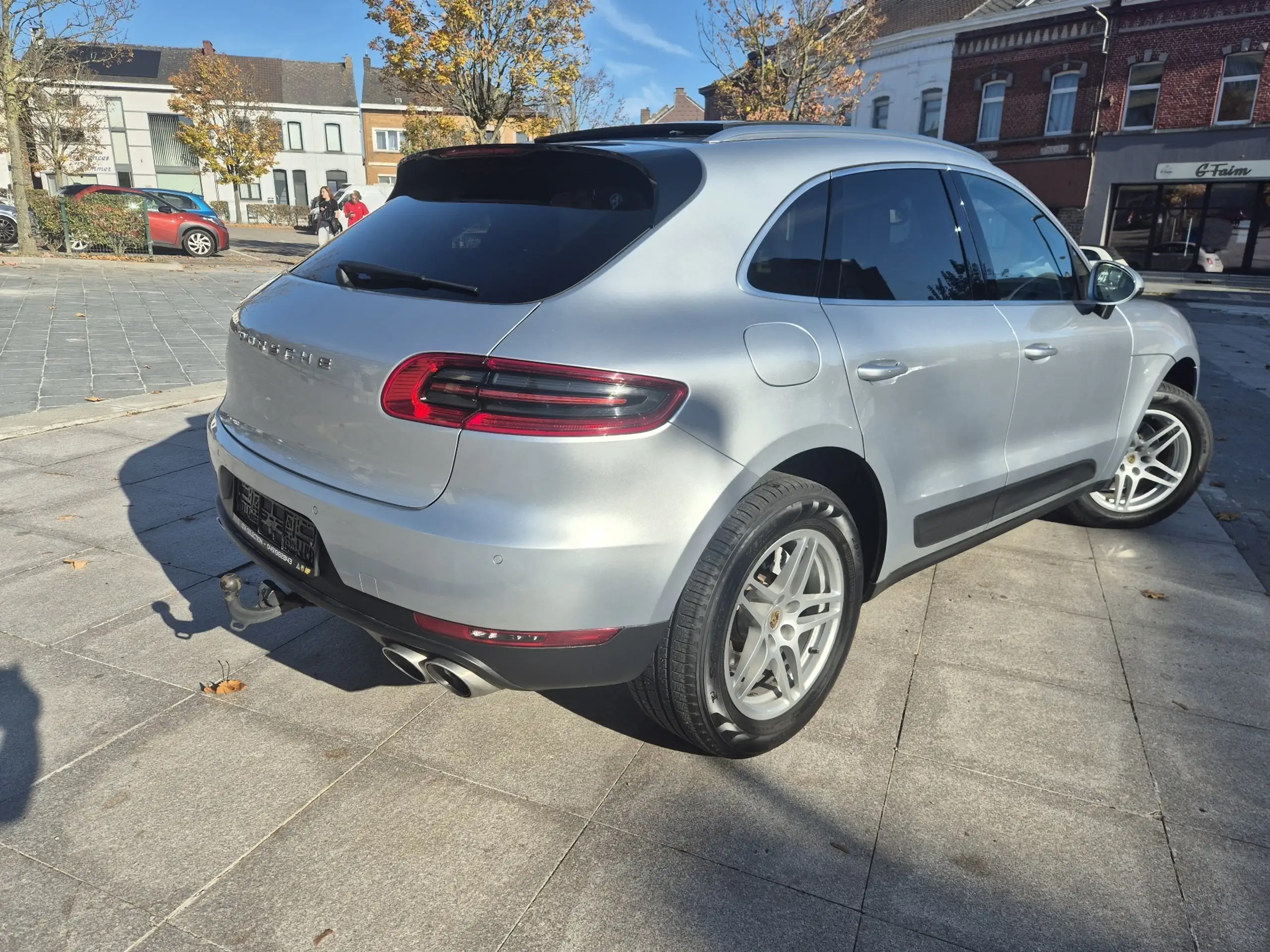 Porsche - Macan