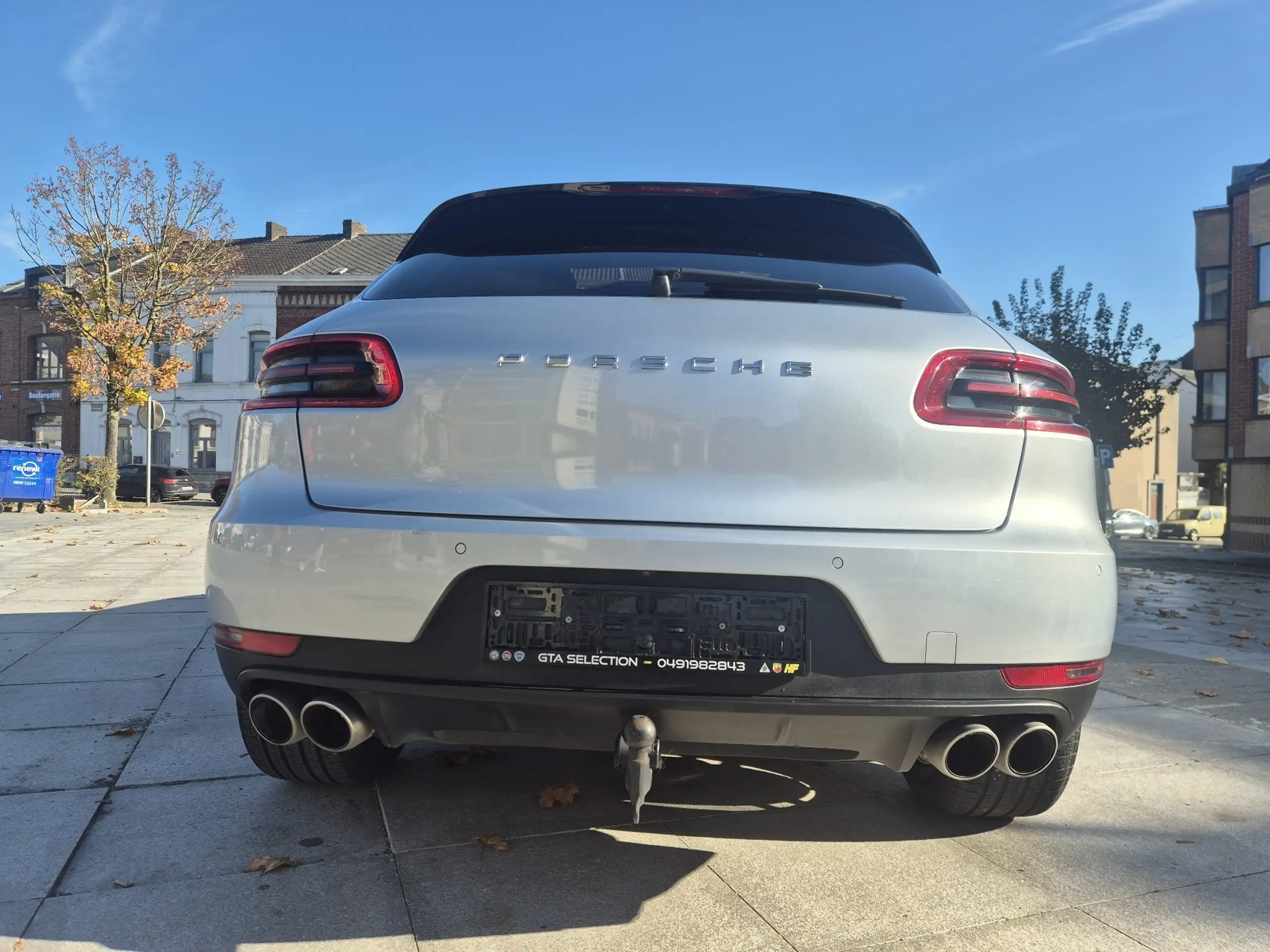 Porsche - Macan