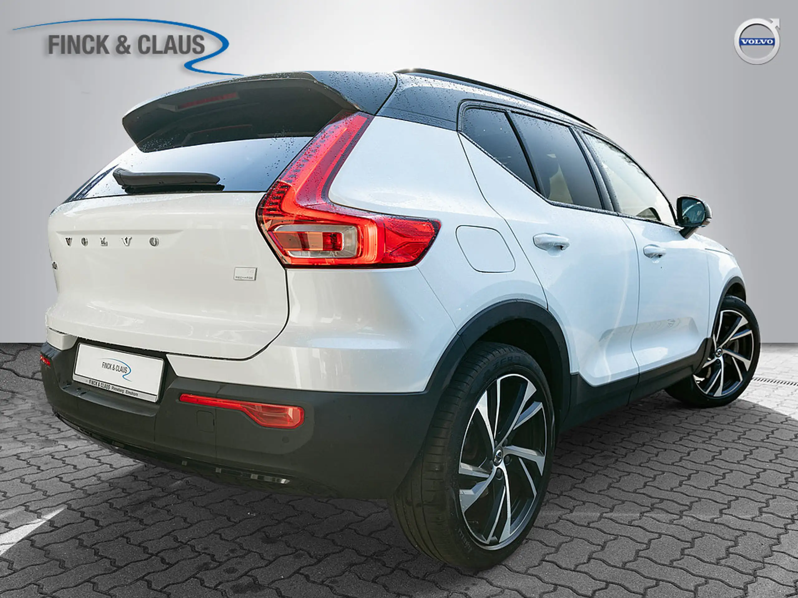 Volvo - XC40