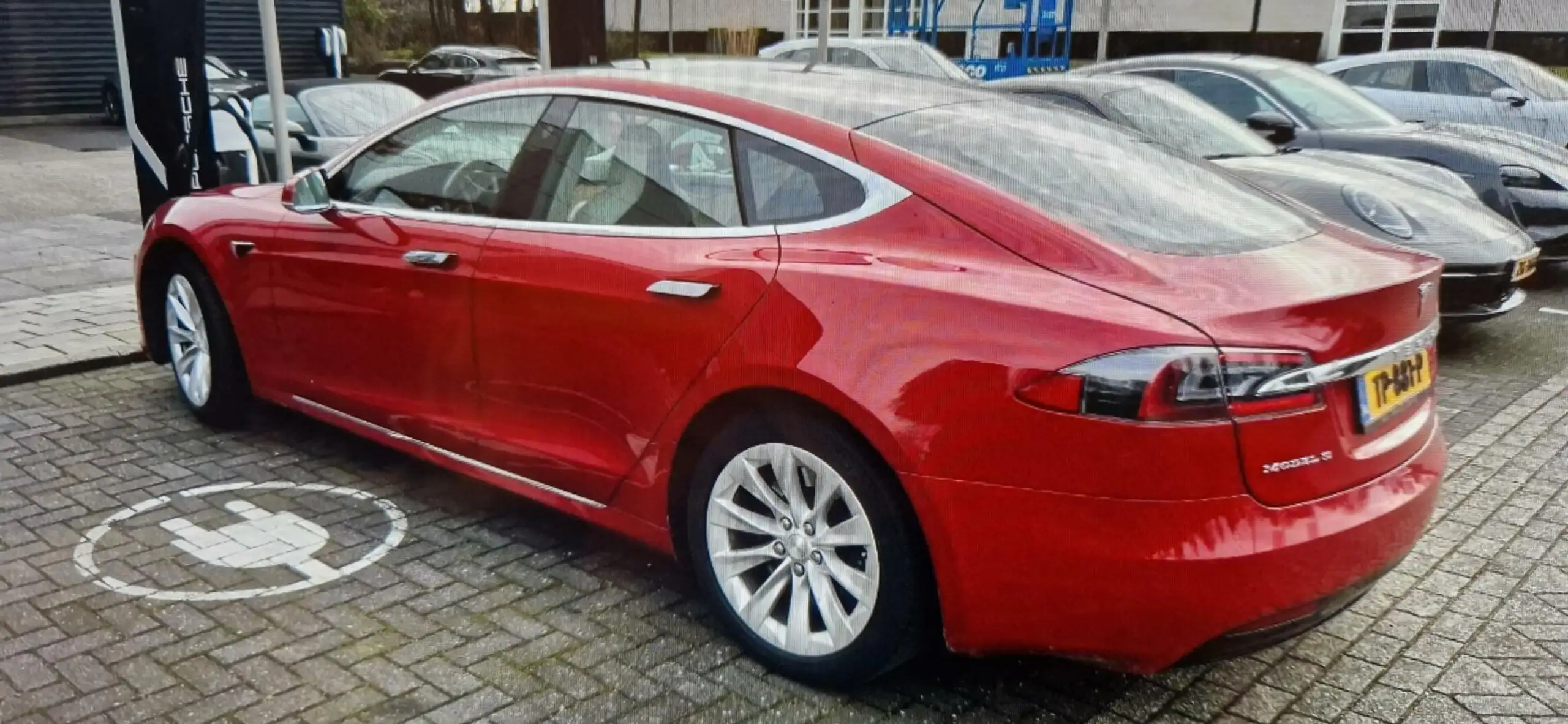 Tesla - Model S