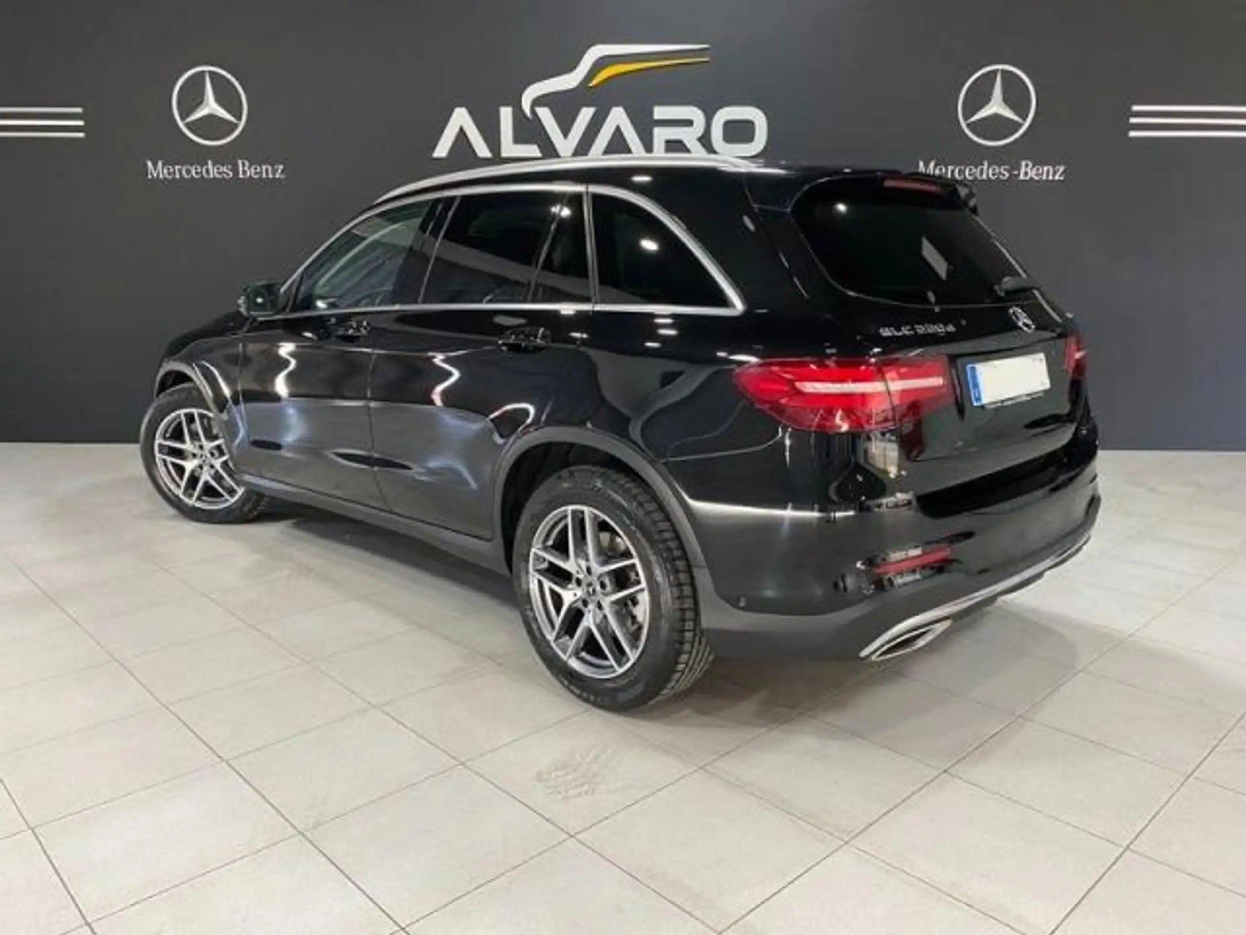 Mercedes-Benz - GLC 220