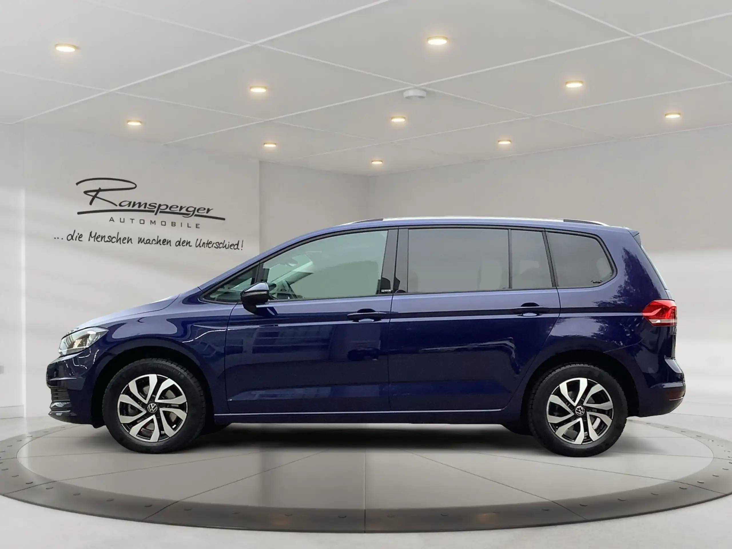 Volkswagen - Touran