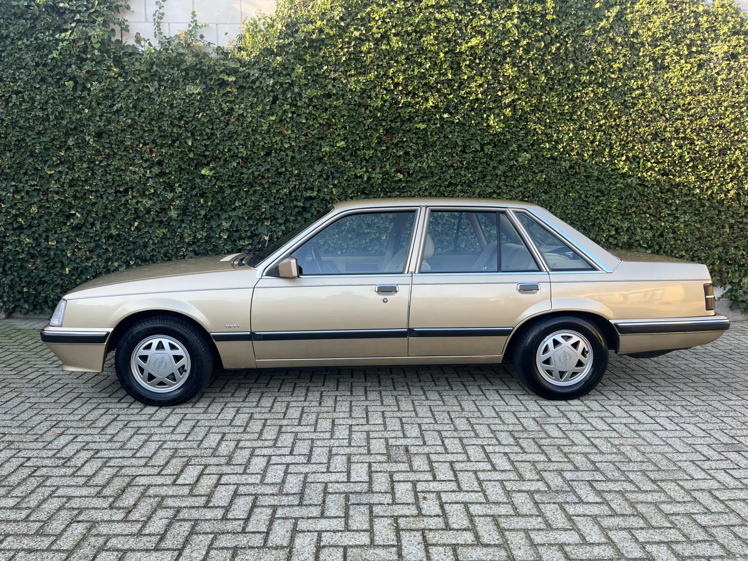 Opel - Senator