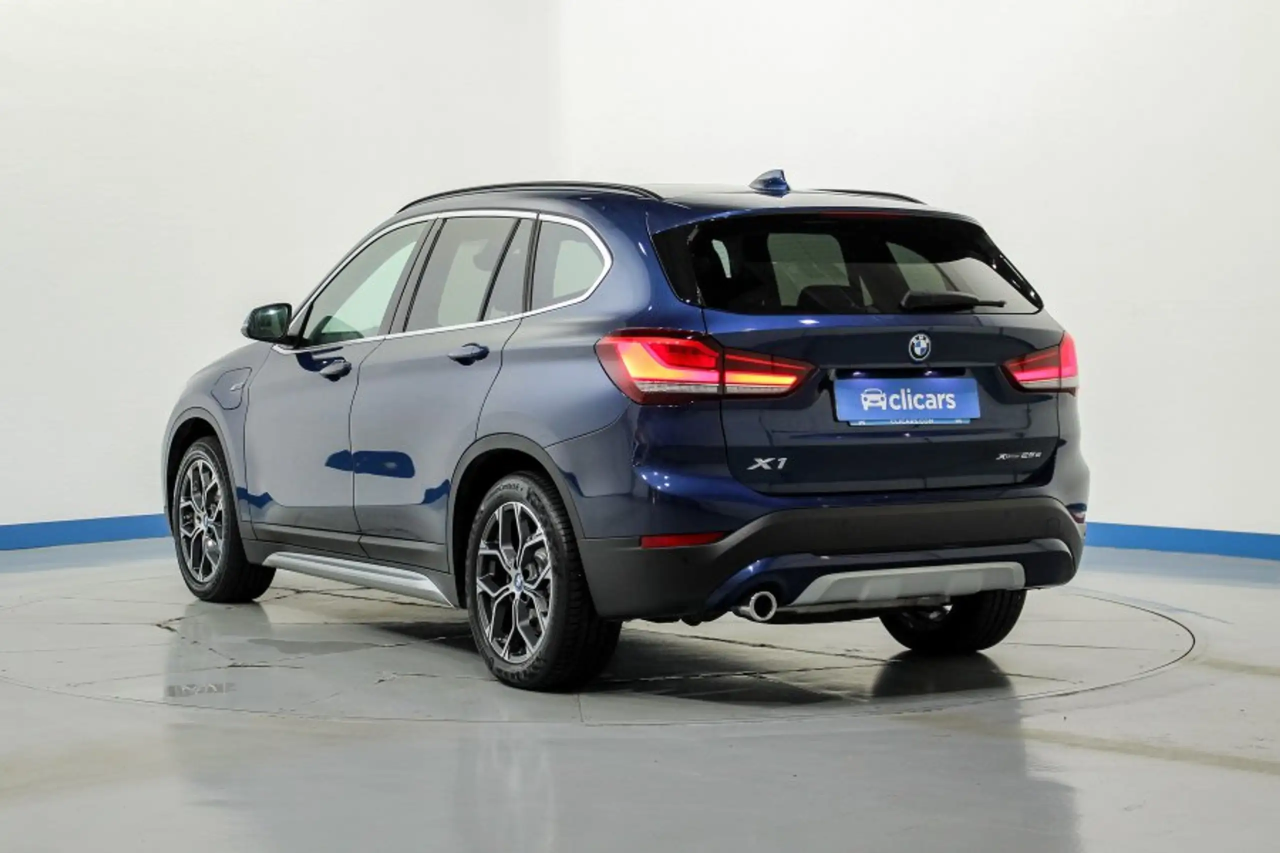 BMW - X1