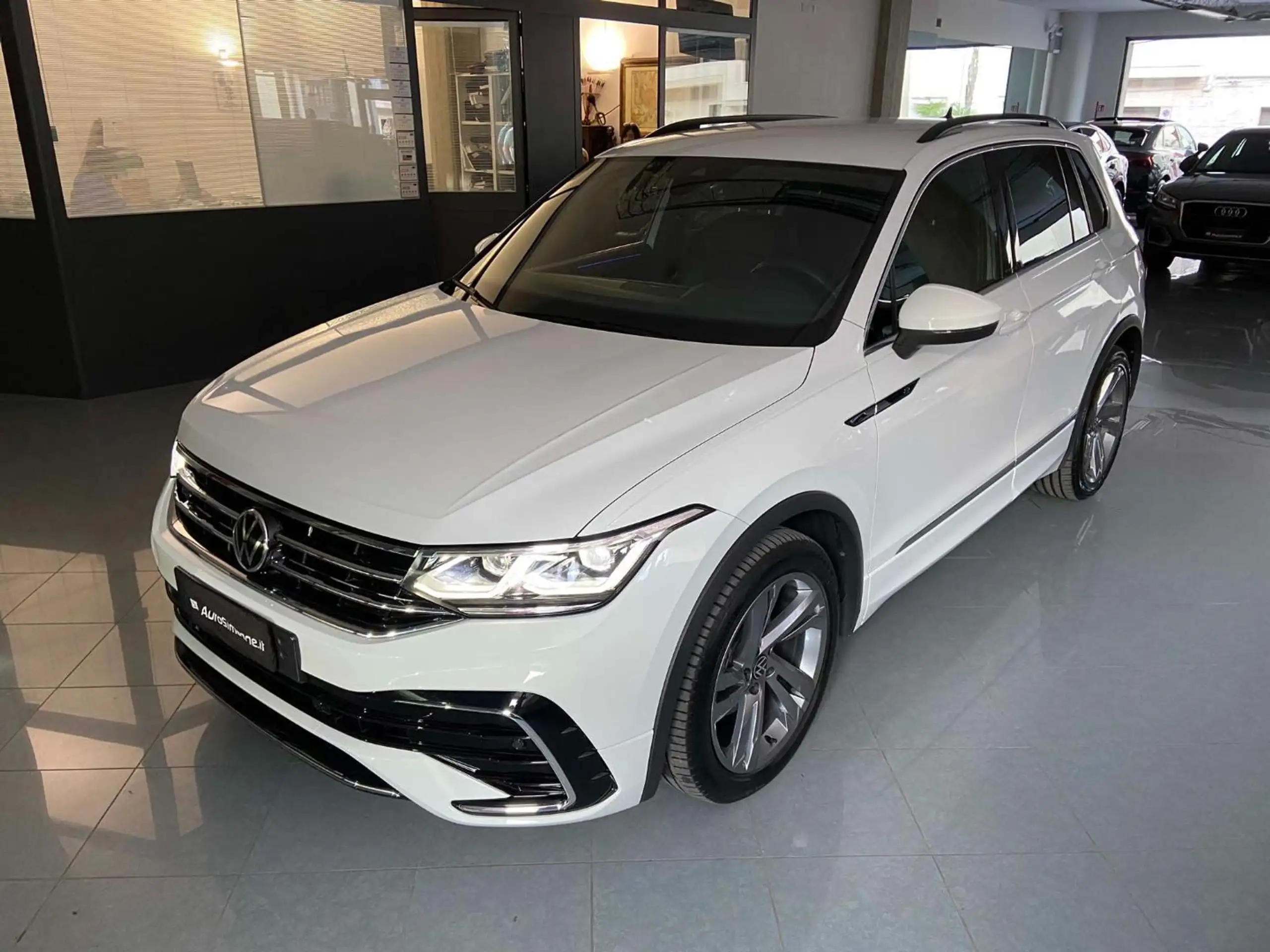 Volkswagen - Tiguan