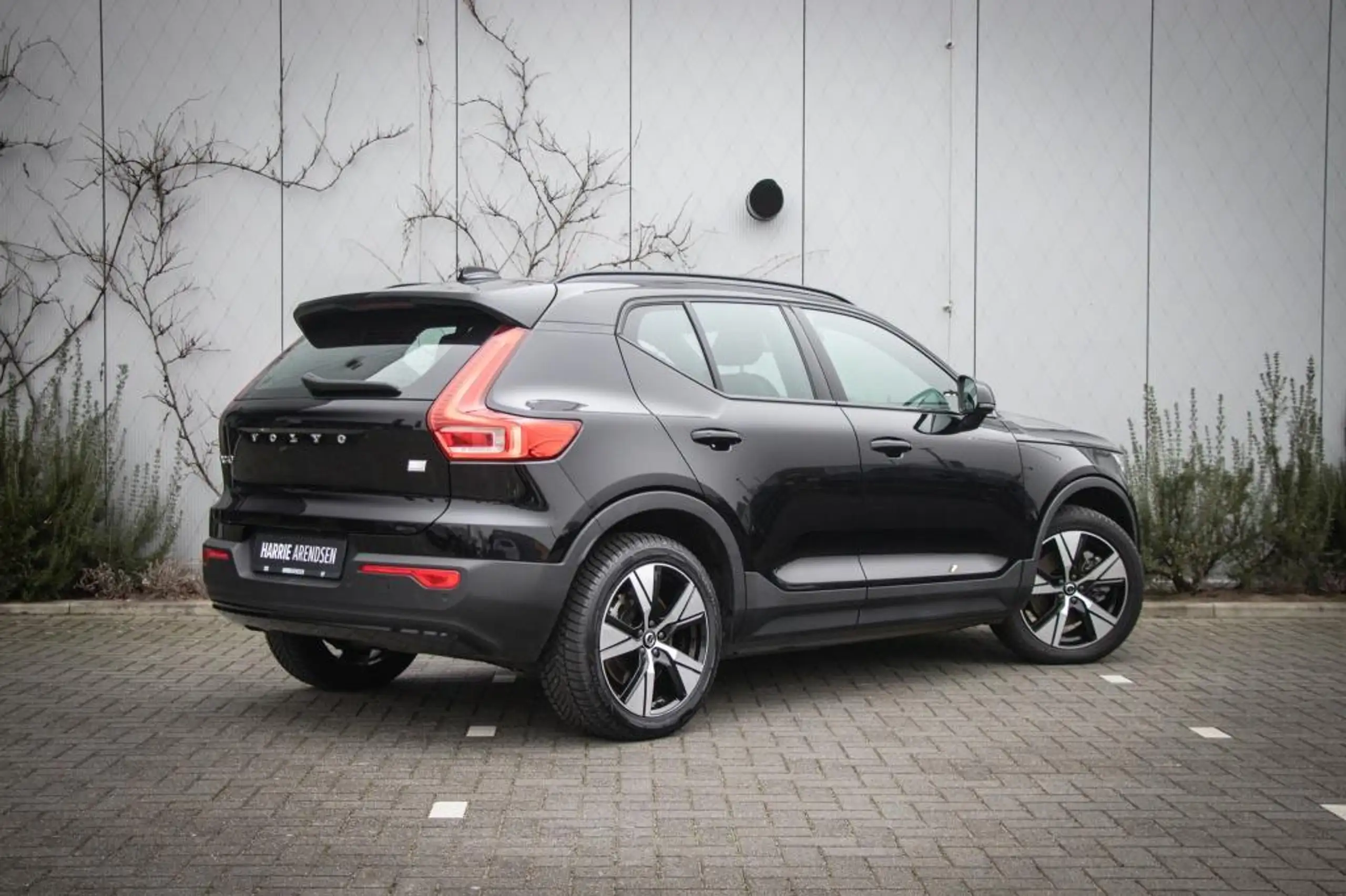 Volvo - XC40