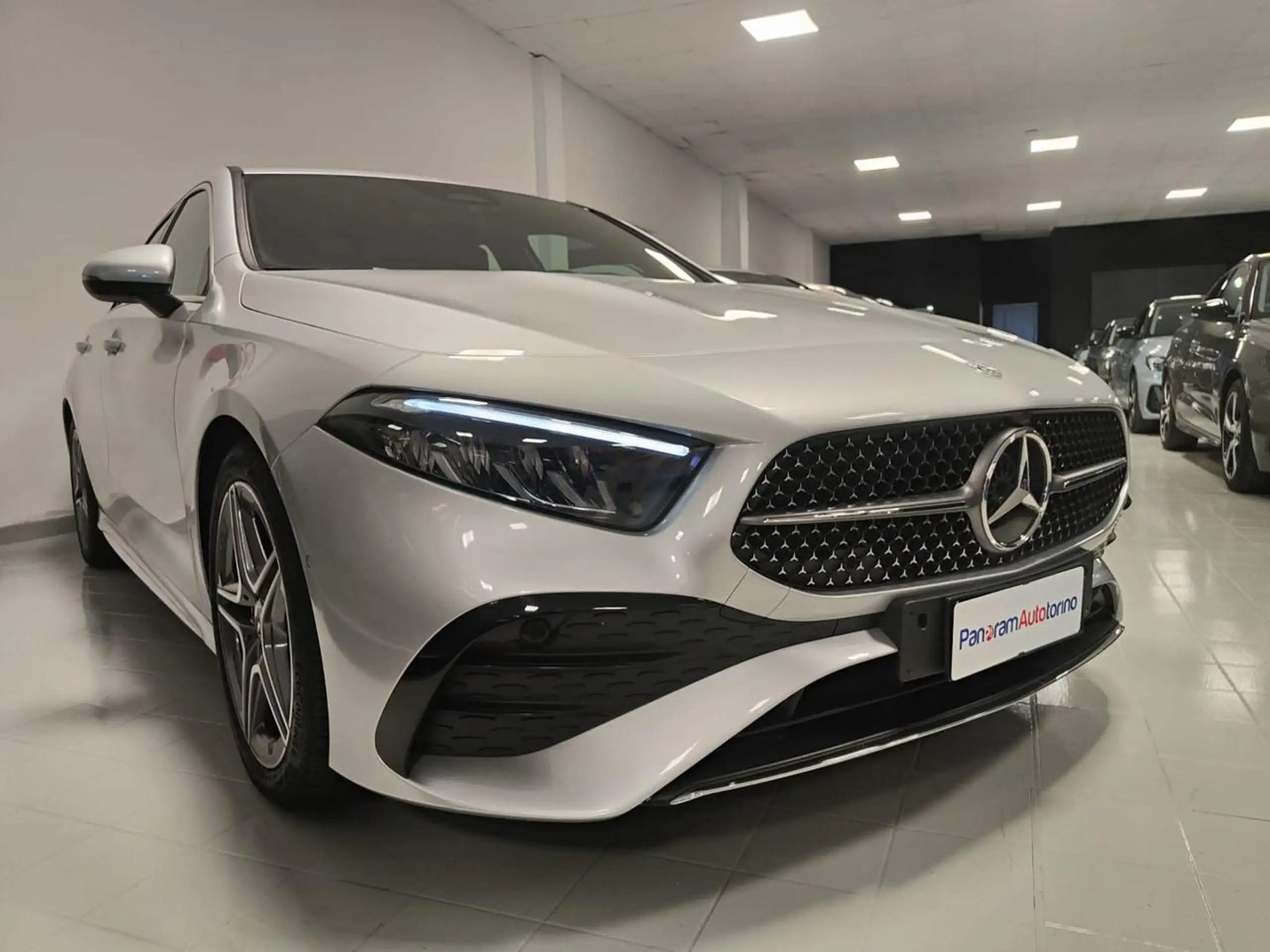 Mercedes-Benz A 180 2023