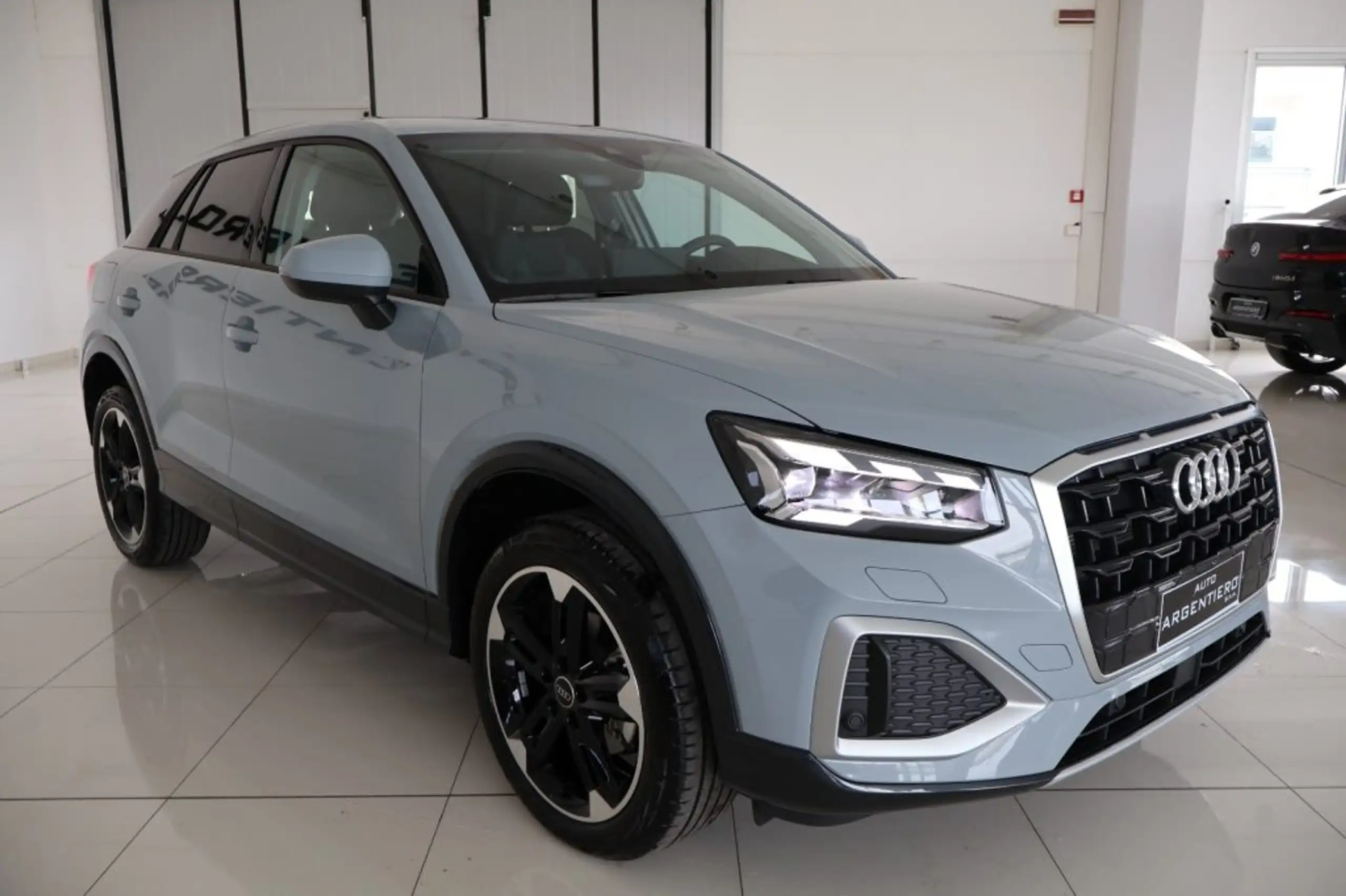 Audi - Q2