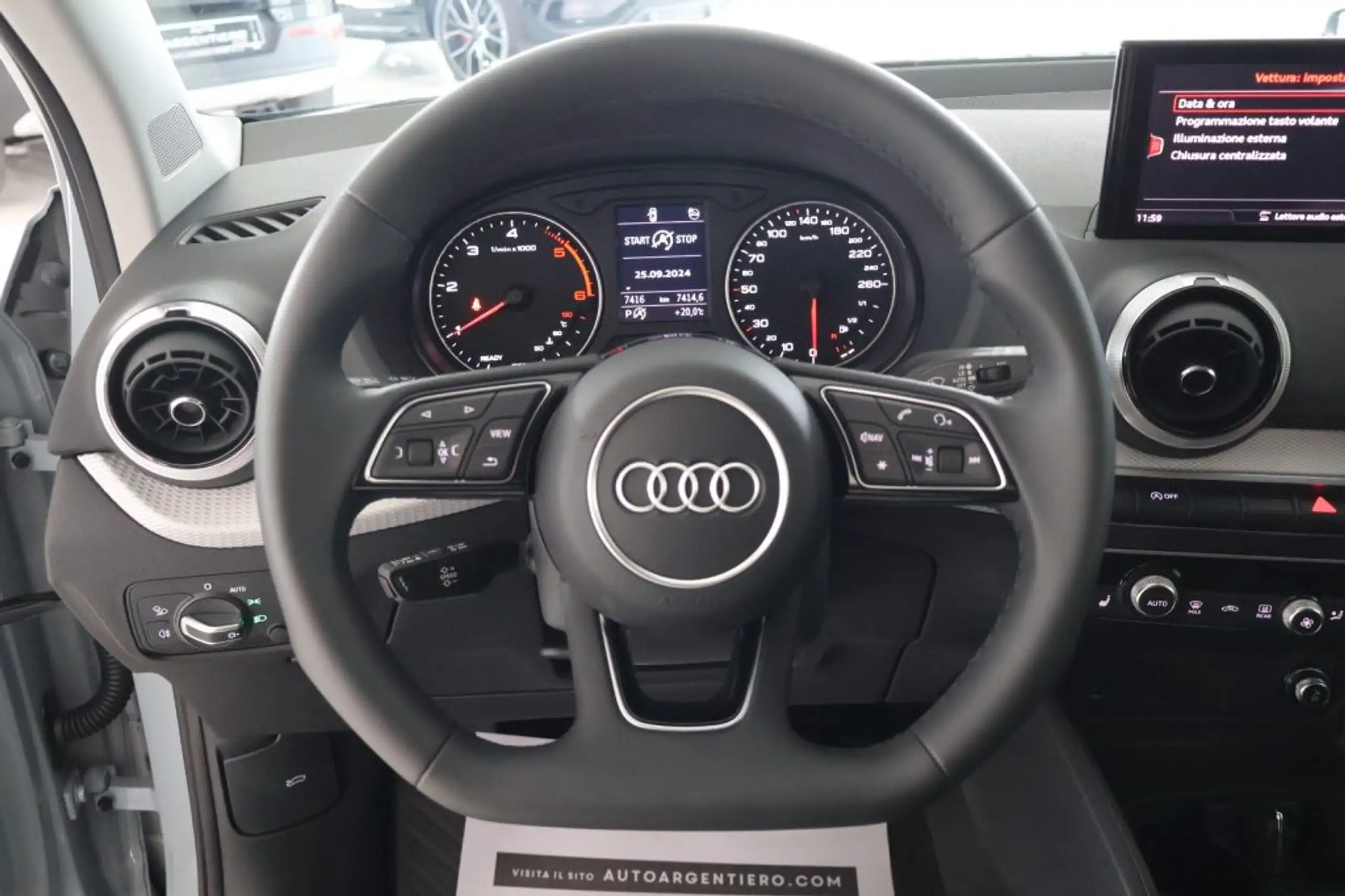 Audi - Q2