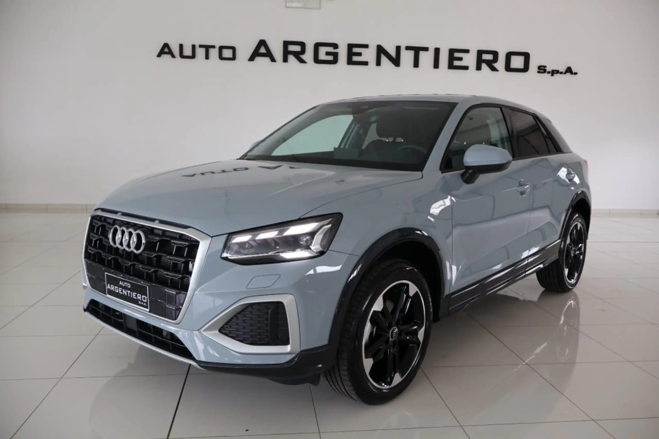 Audi - Q2