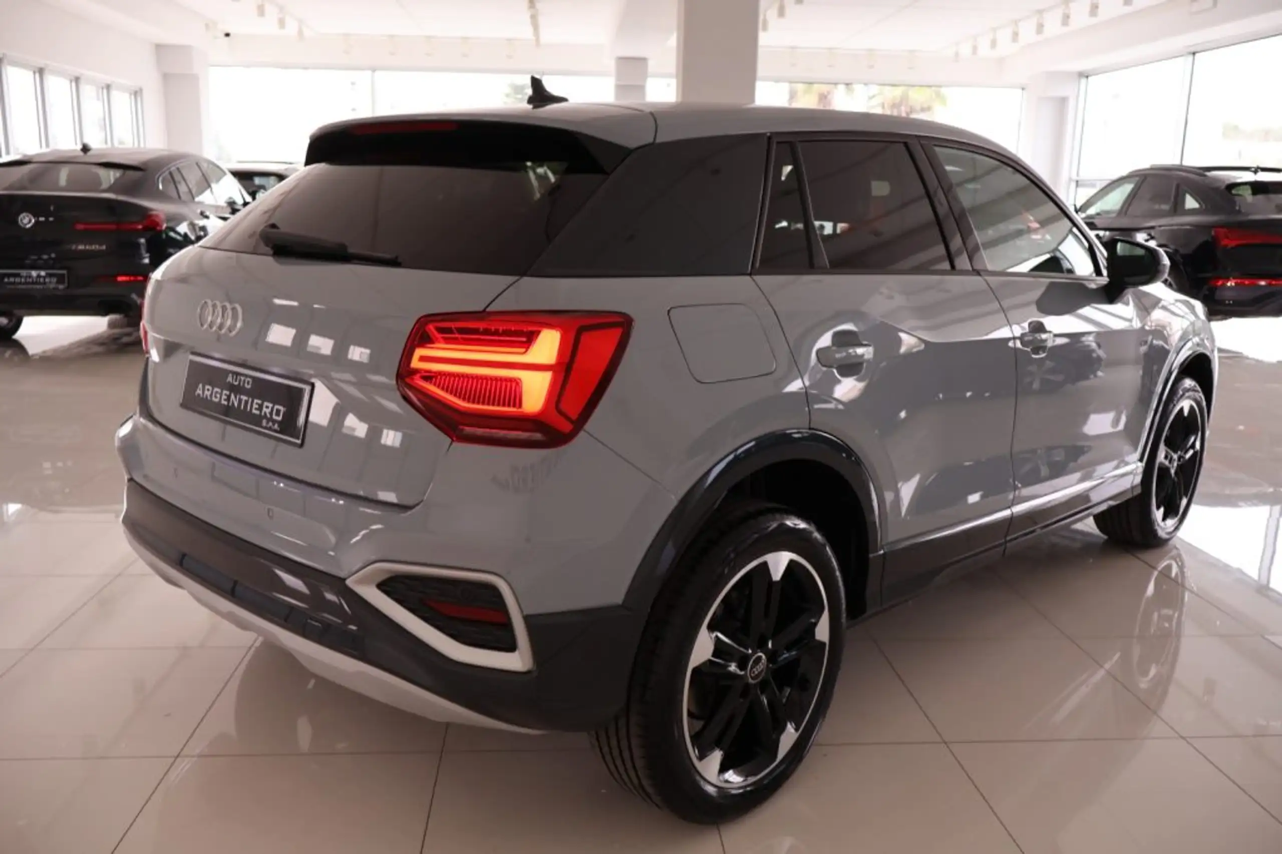 Audi - Q2