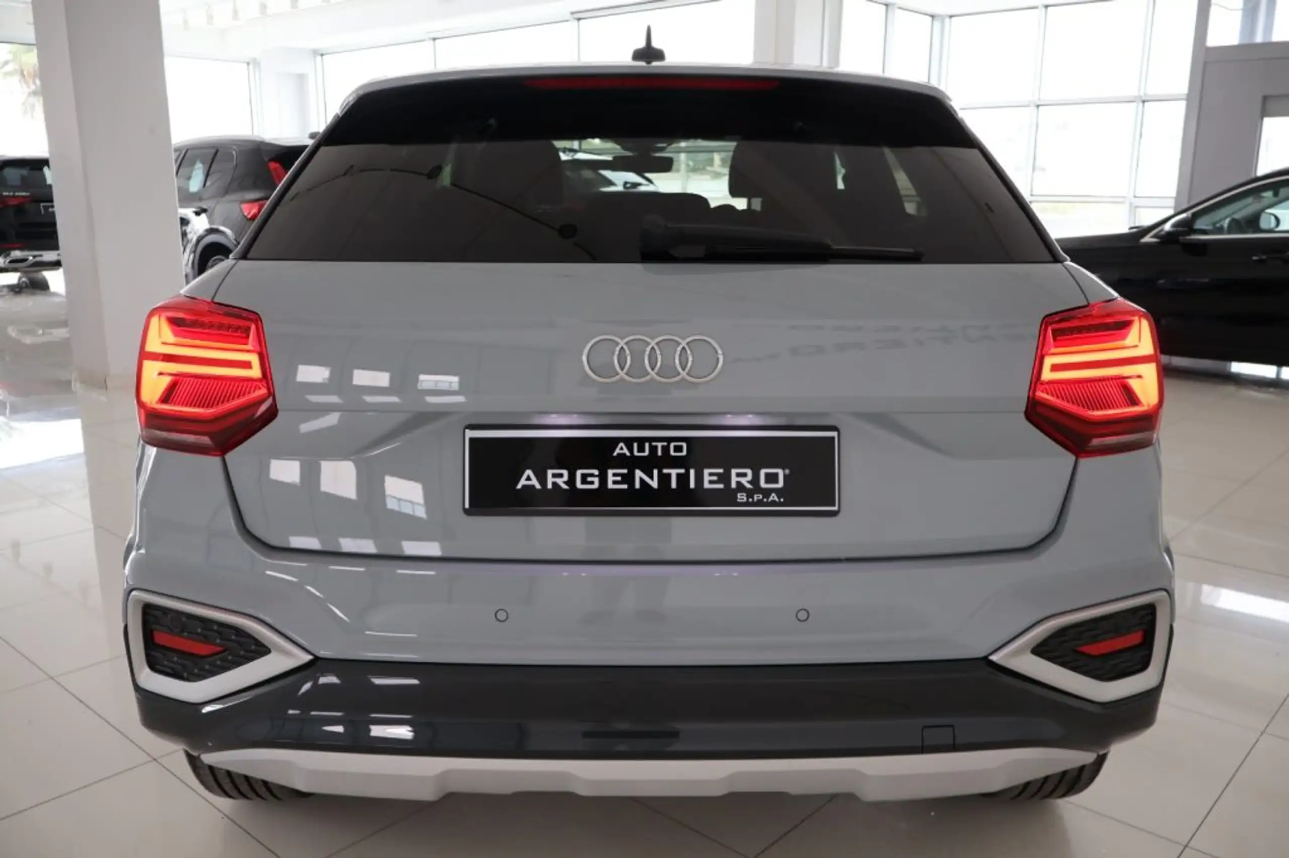 Audi - Q2