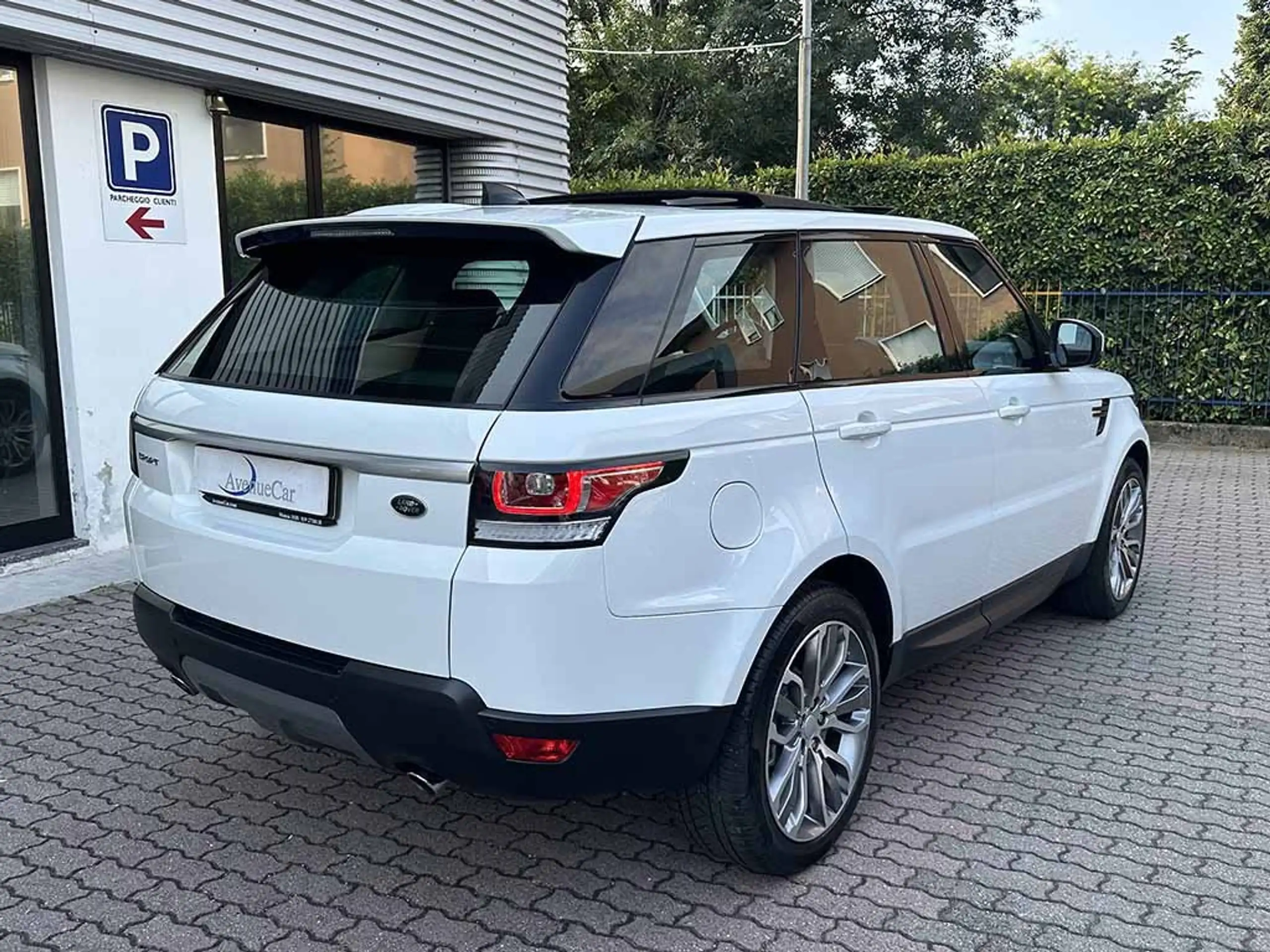 Land Rover - Range Rover Sport