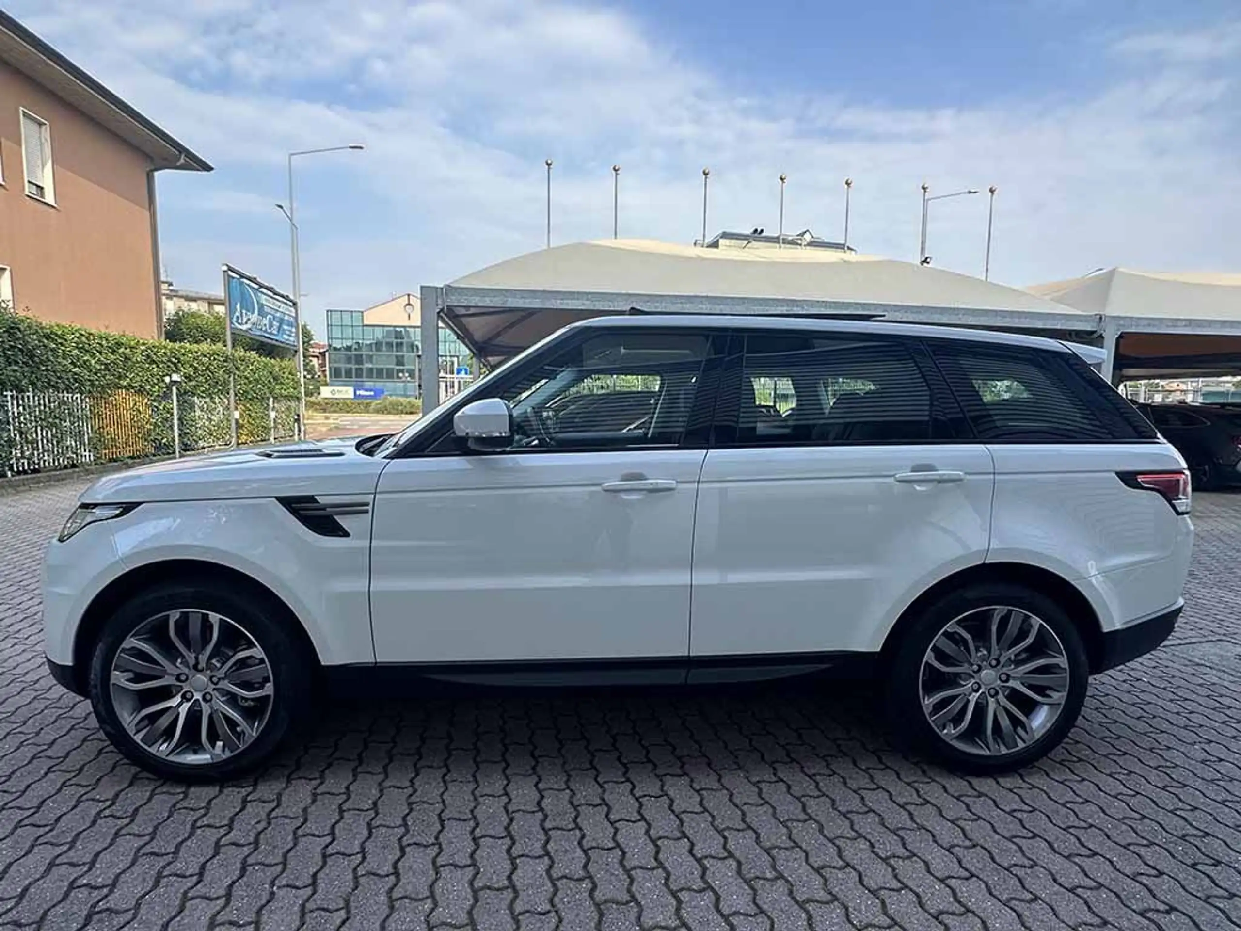 Land Rover - Range Rover Sport