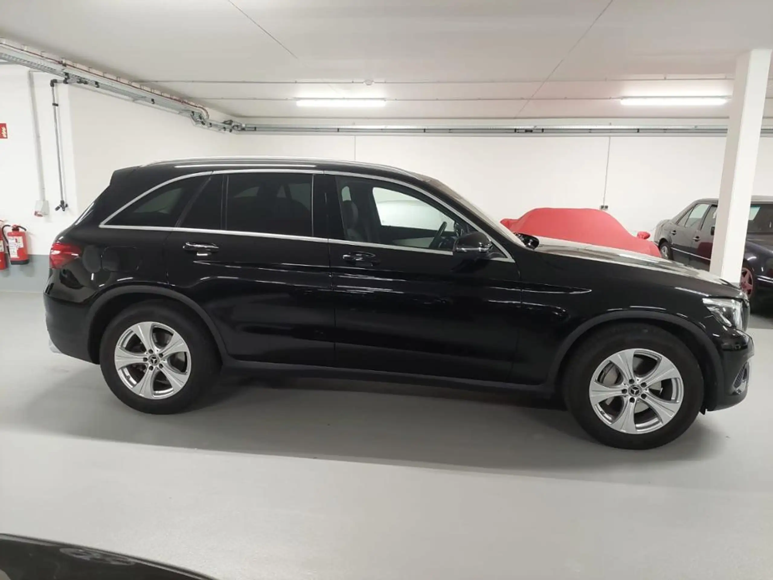 Mercedes-Benz - GLC 250