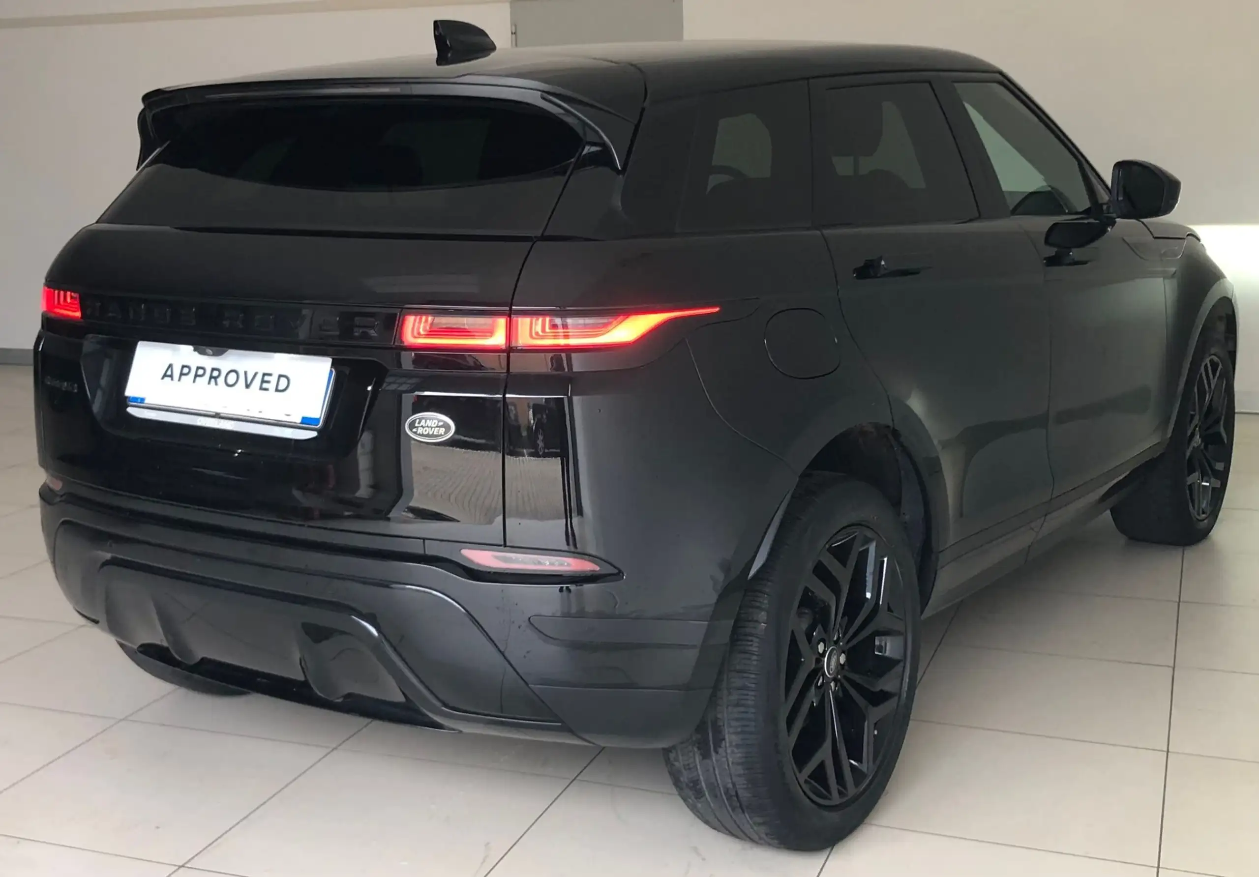 Land Rover - Range Rover Evoque