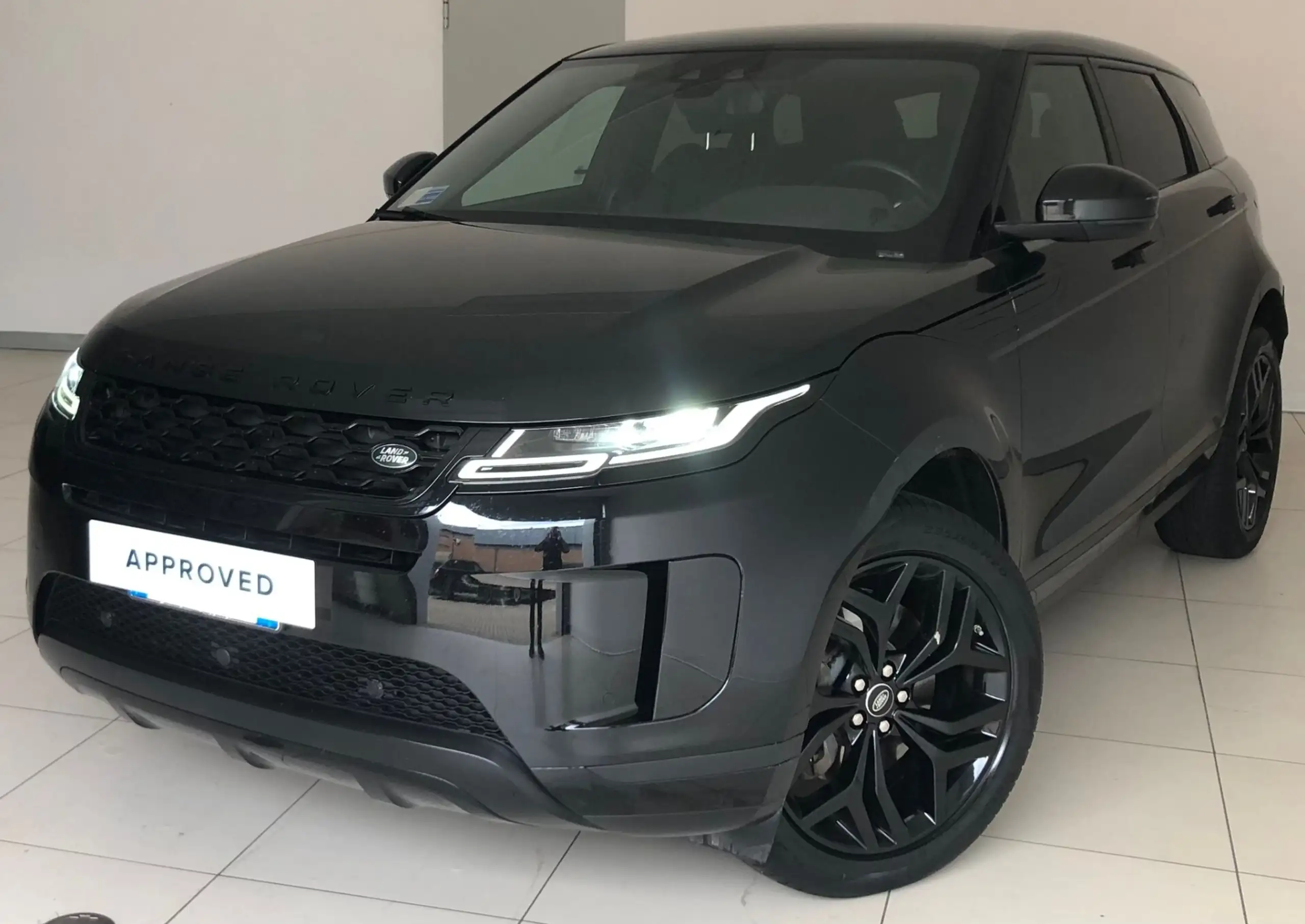 Land Rover - Range Rover Evoque