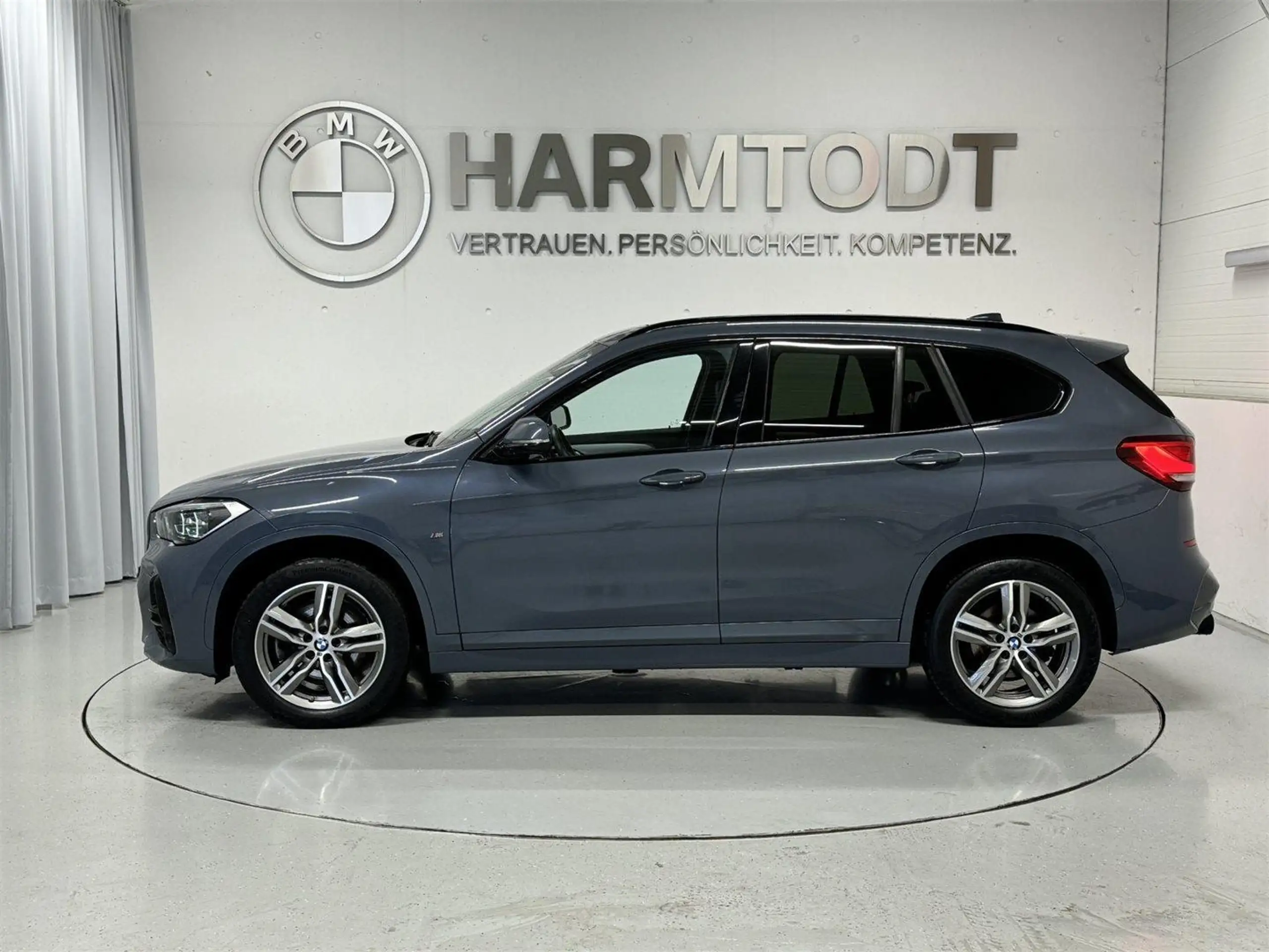 BMW - X1