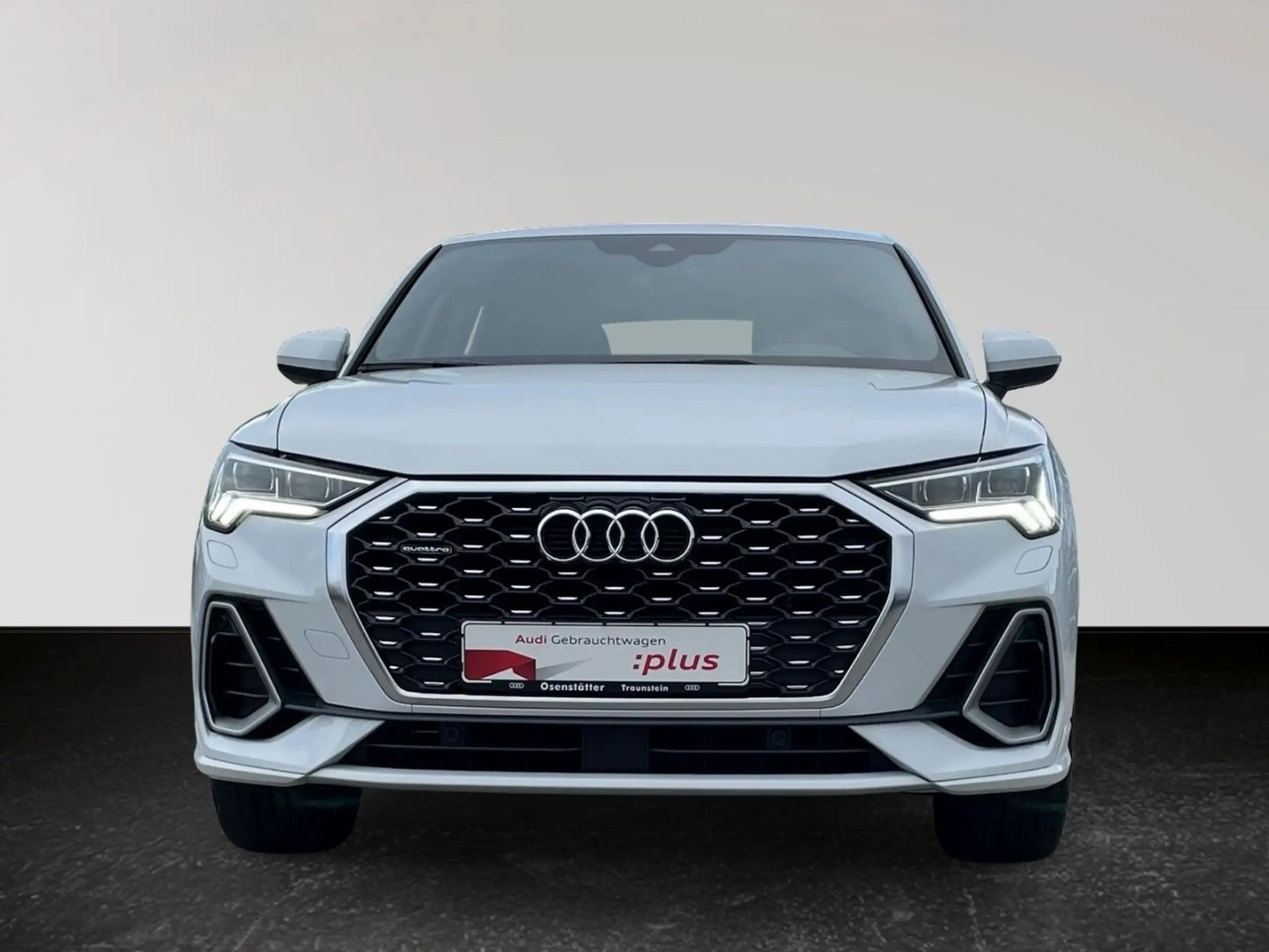 Audi - Q3