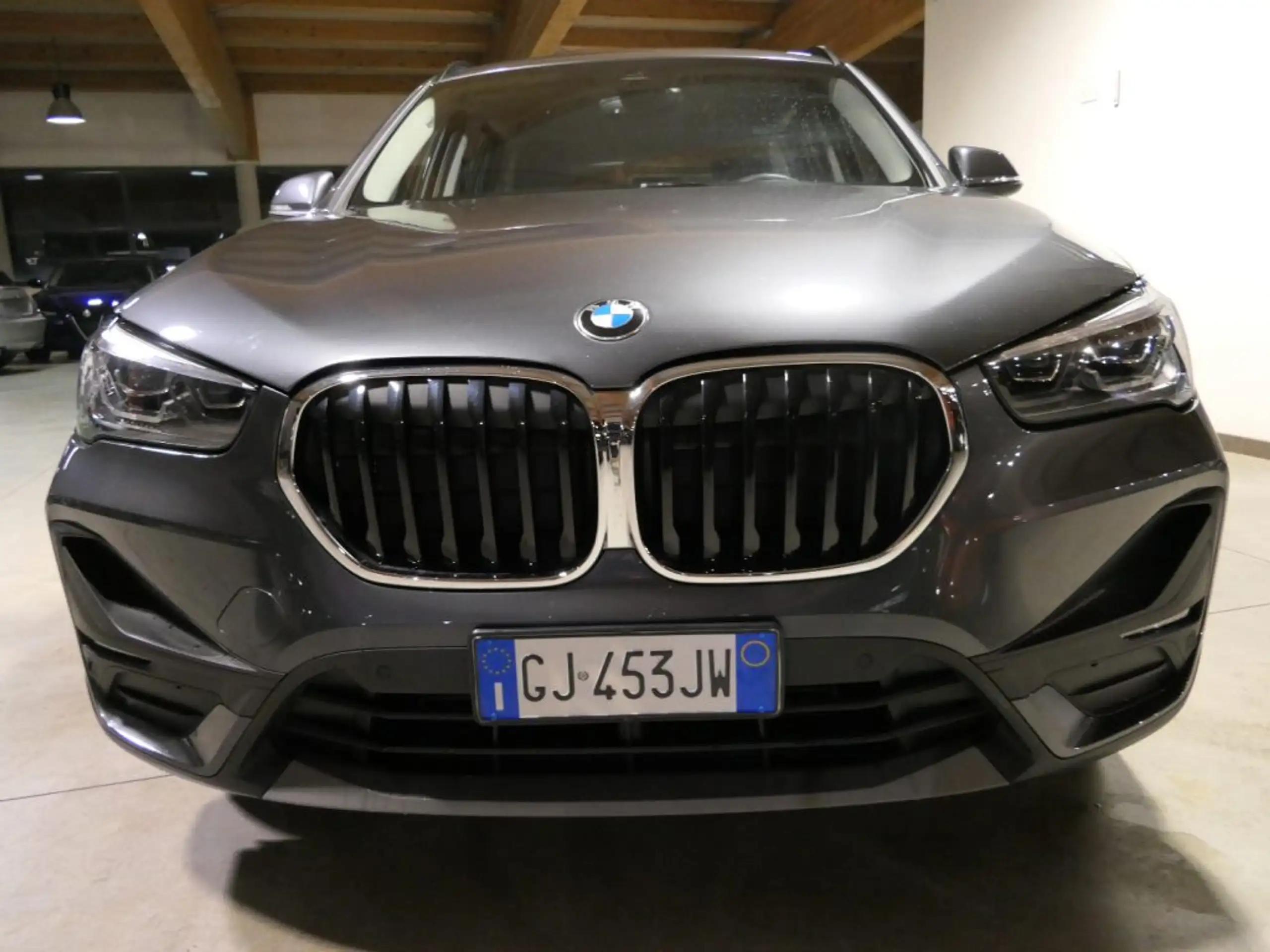 BMW - X1