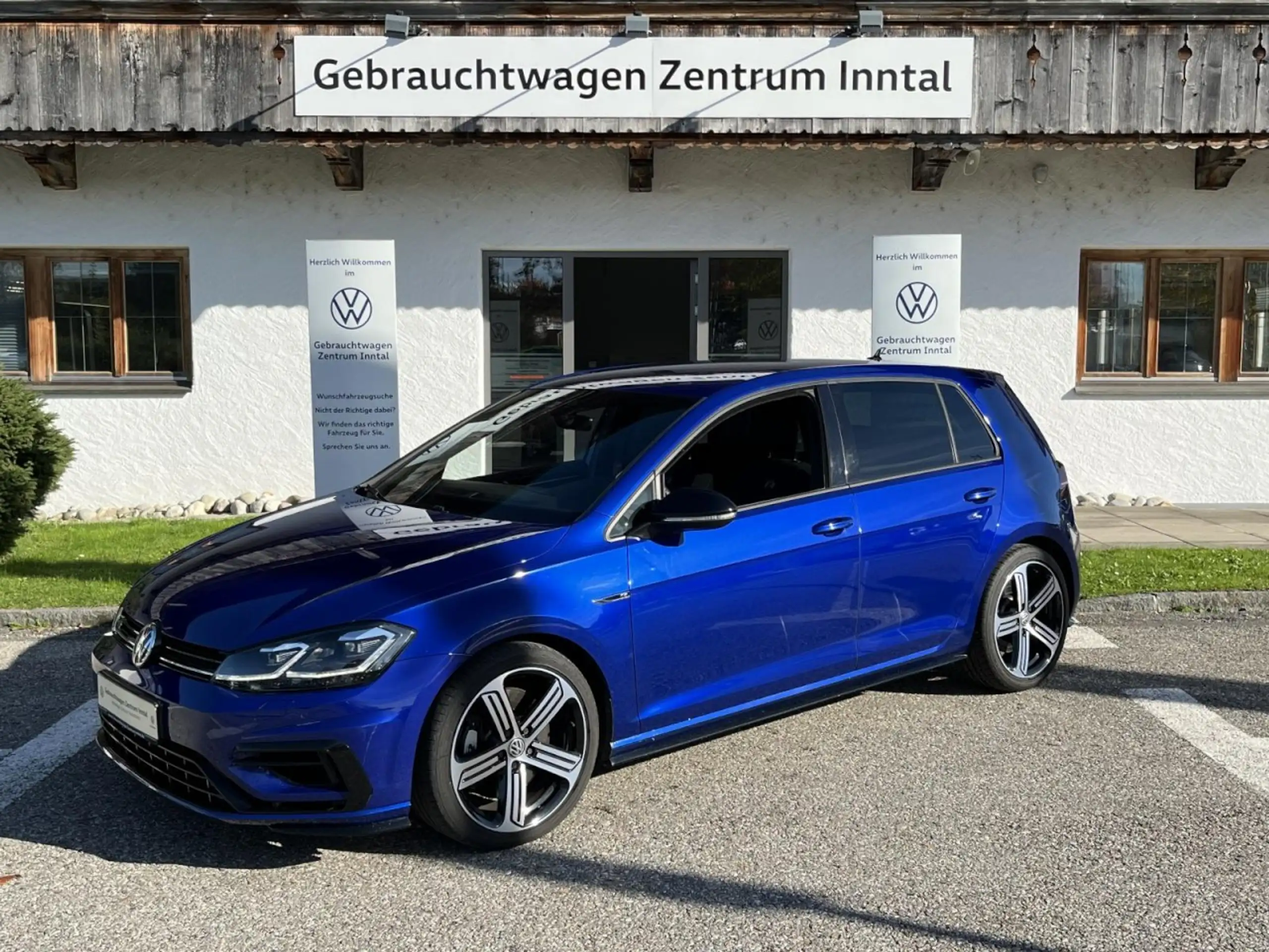 Volkswagen - Golf R