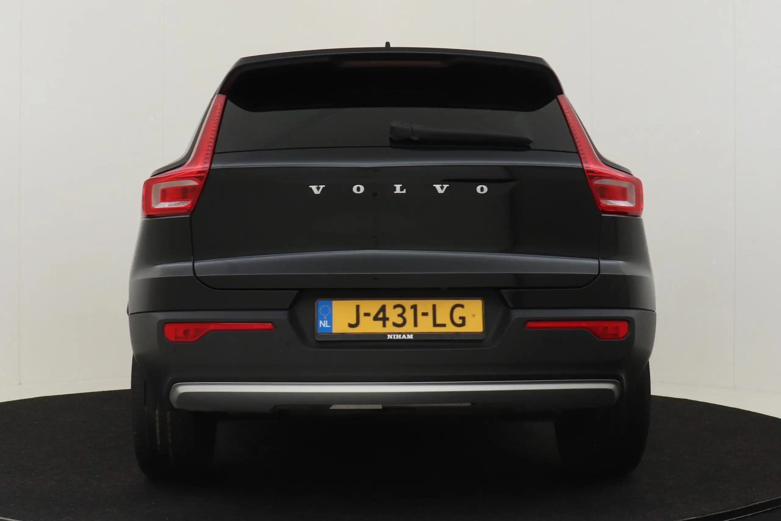 Volvo - XC40