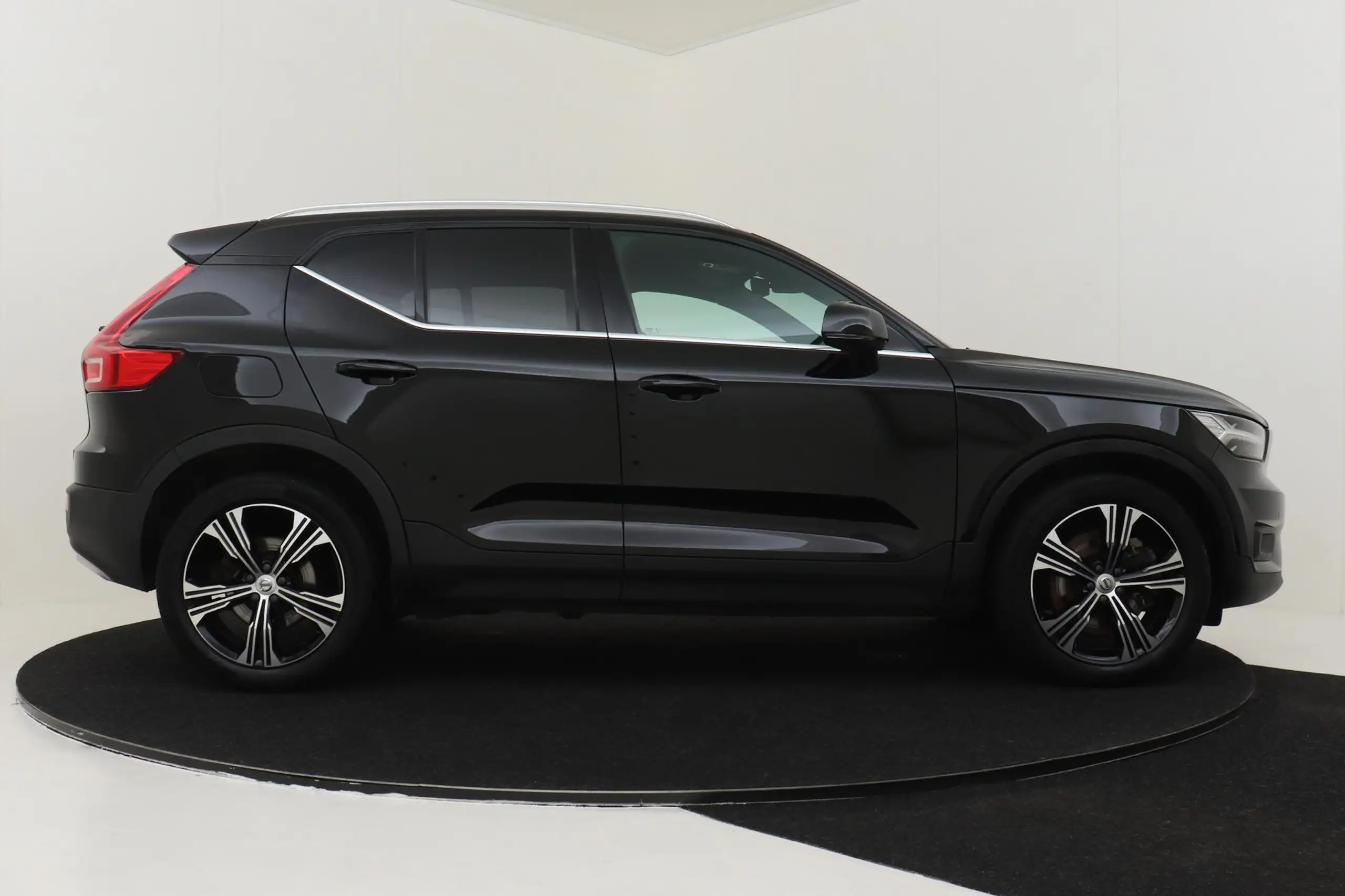 Volvo - XC40