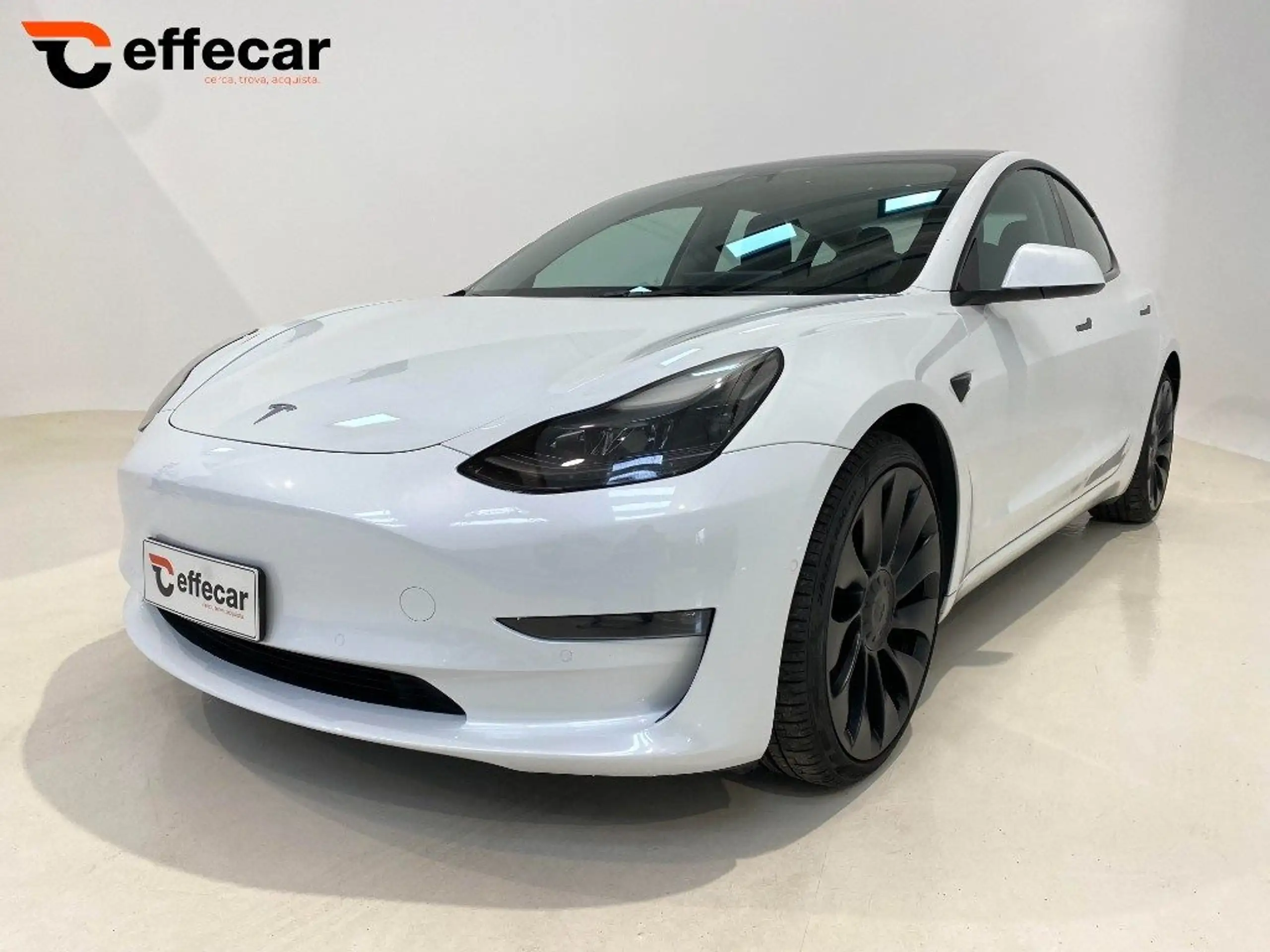 Tesla - Model 3