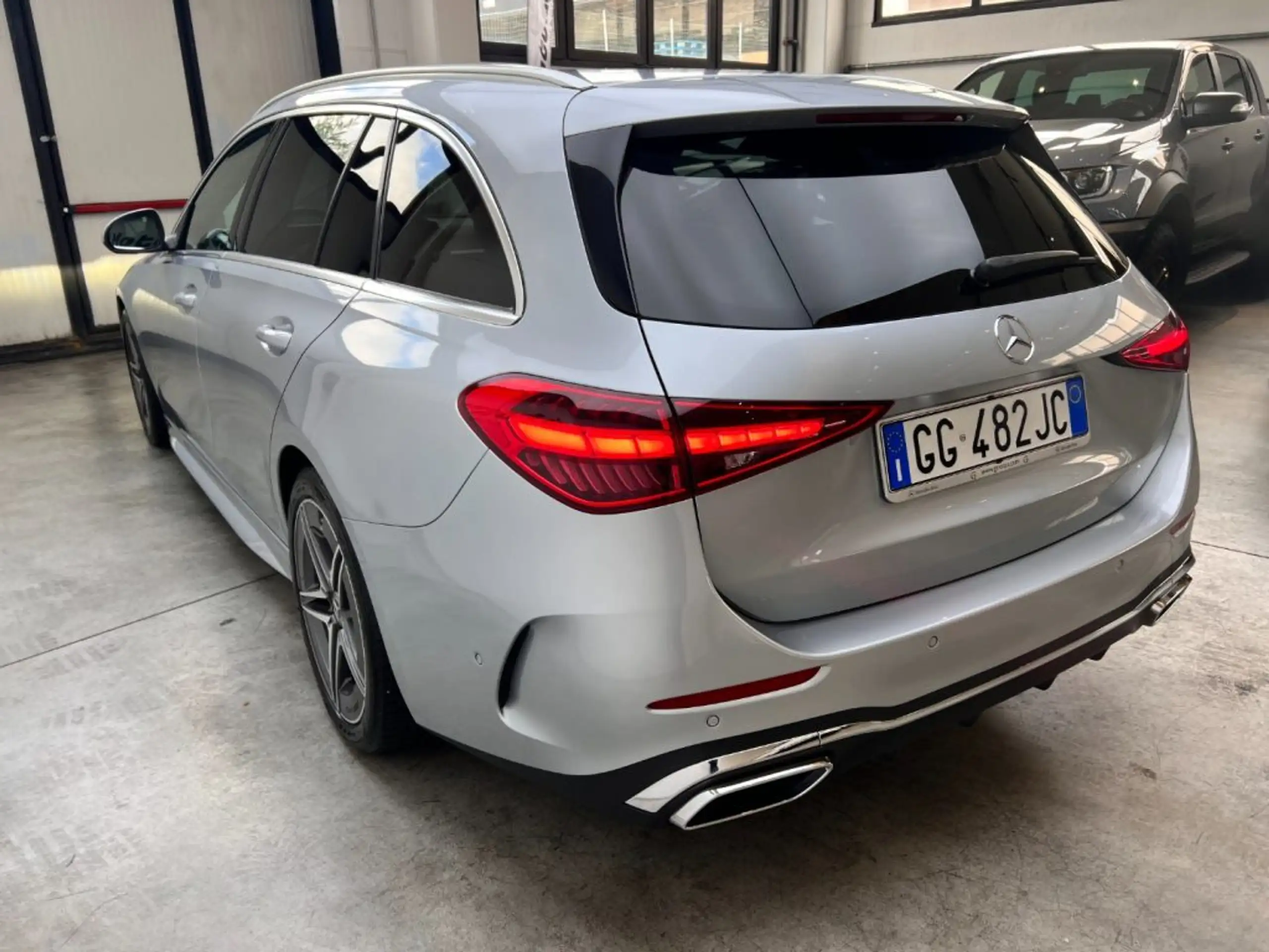 Mercedes-Benz - C 220