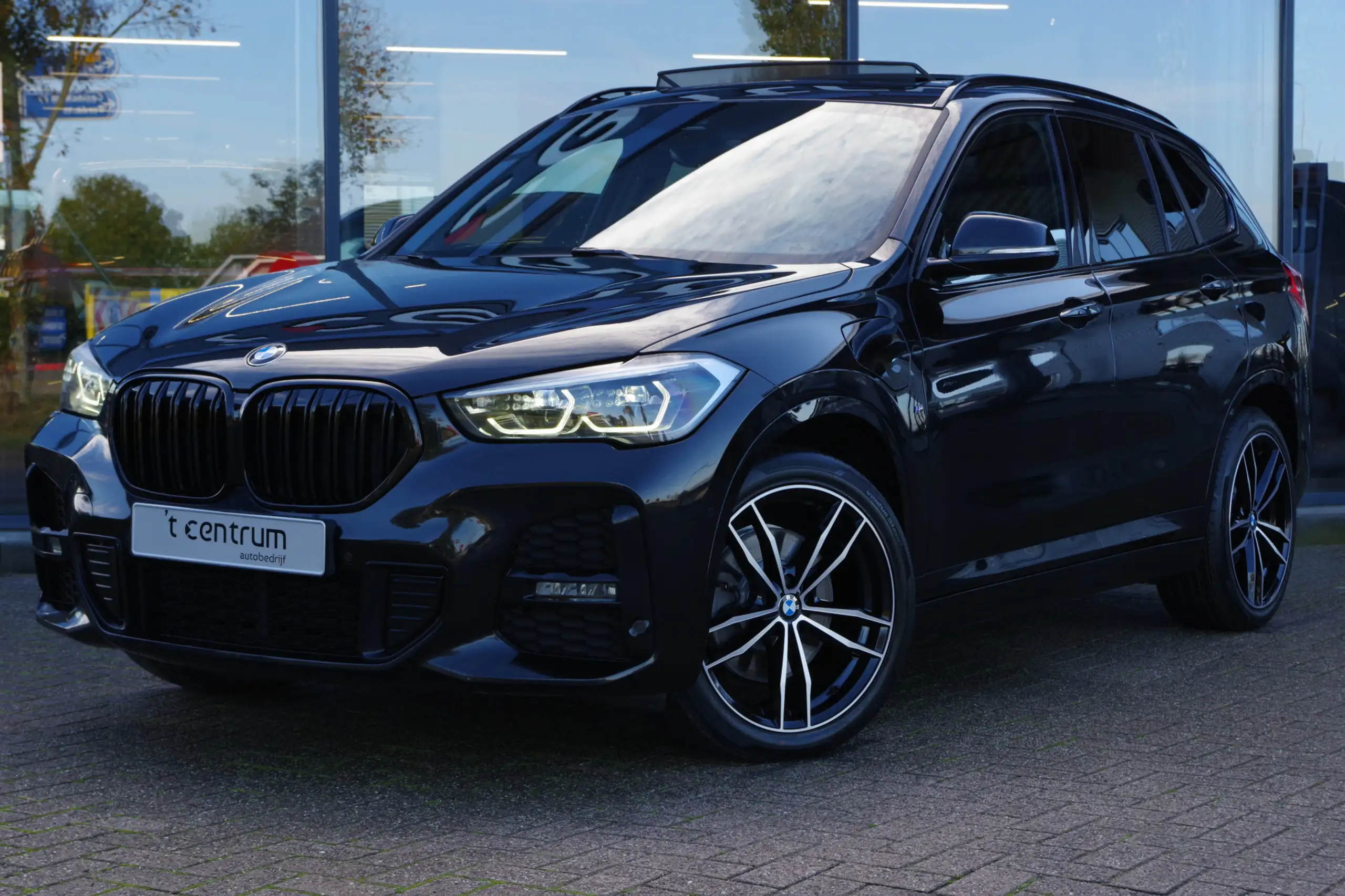 BMW - X1