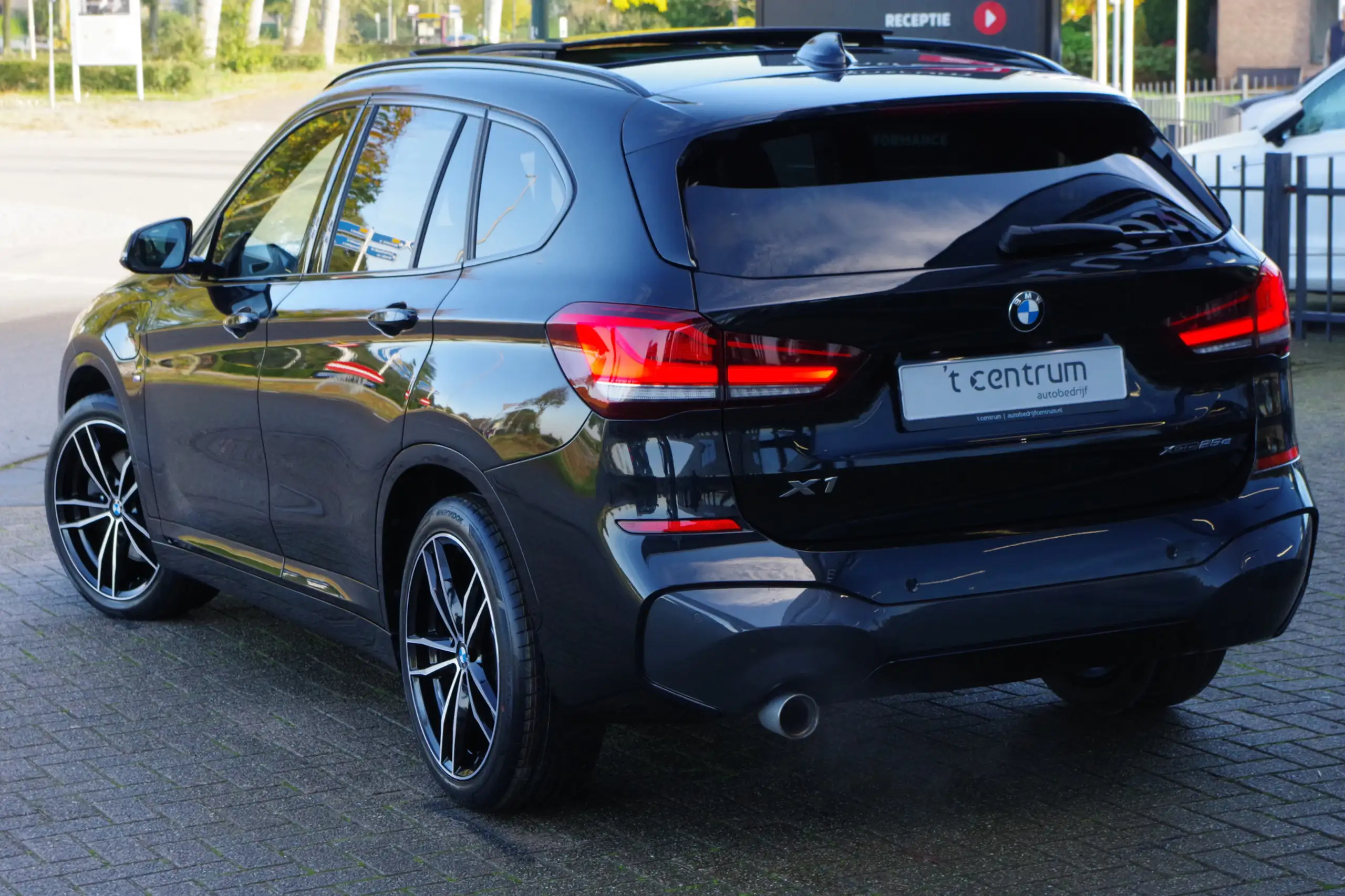 BMW - X1