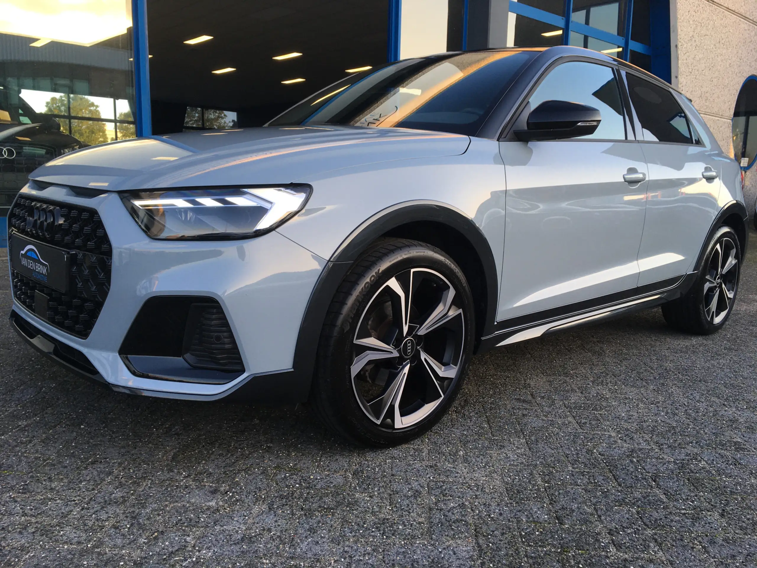 Audi - A1