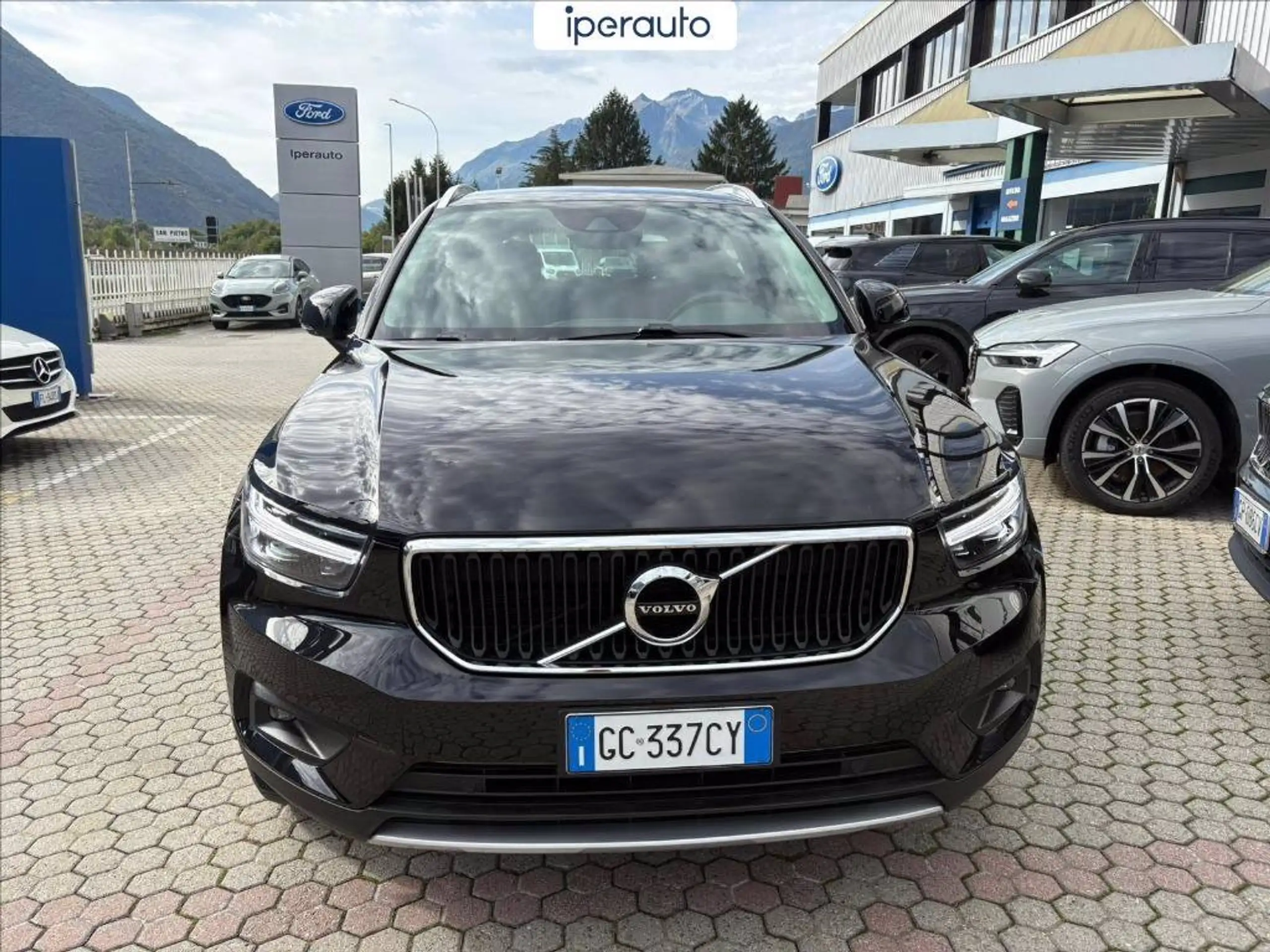 Volvo - XC40