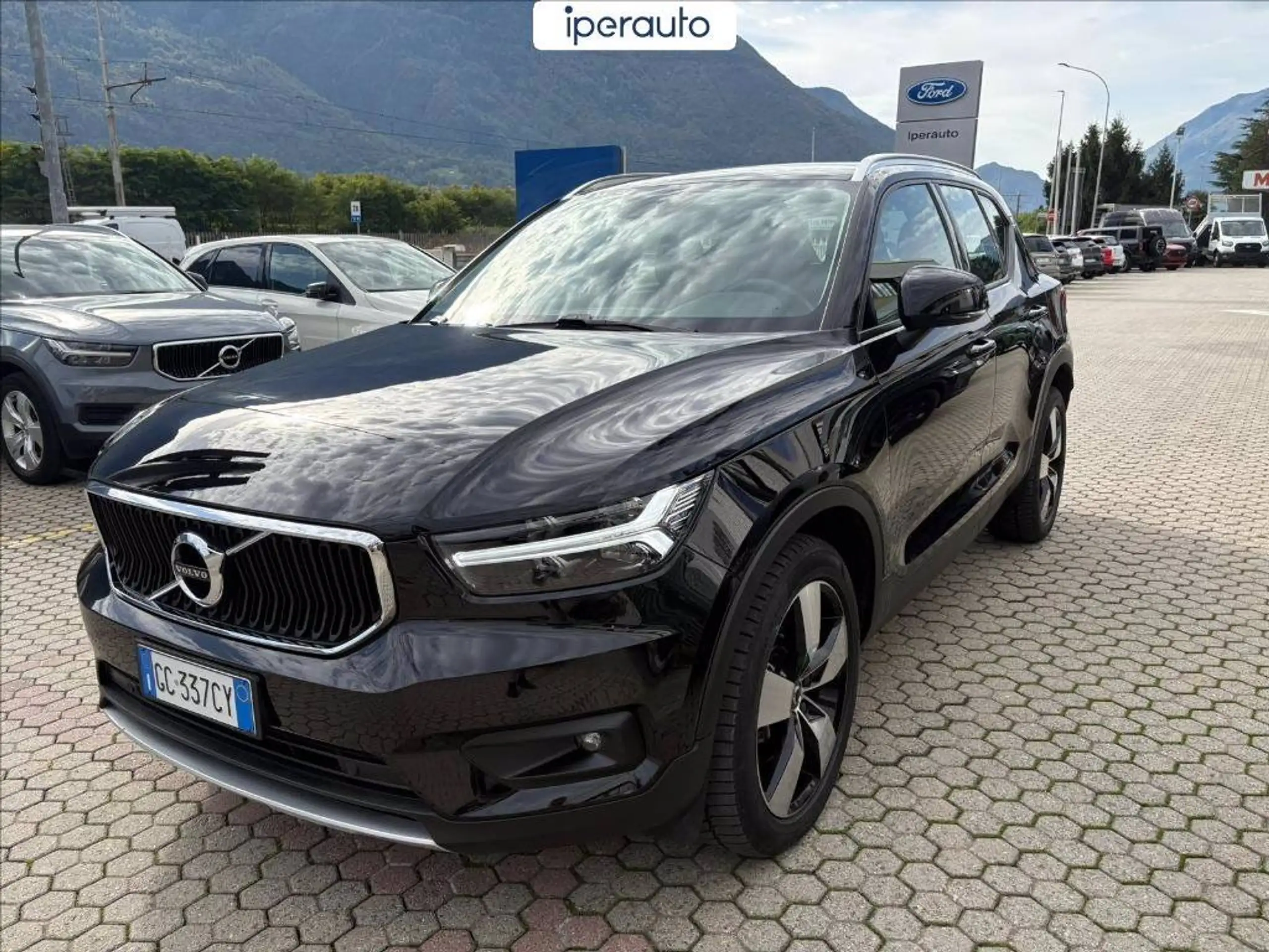 Volvo - XC40