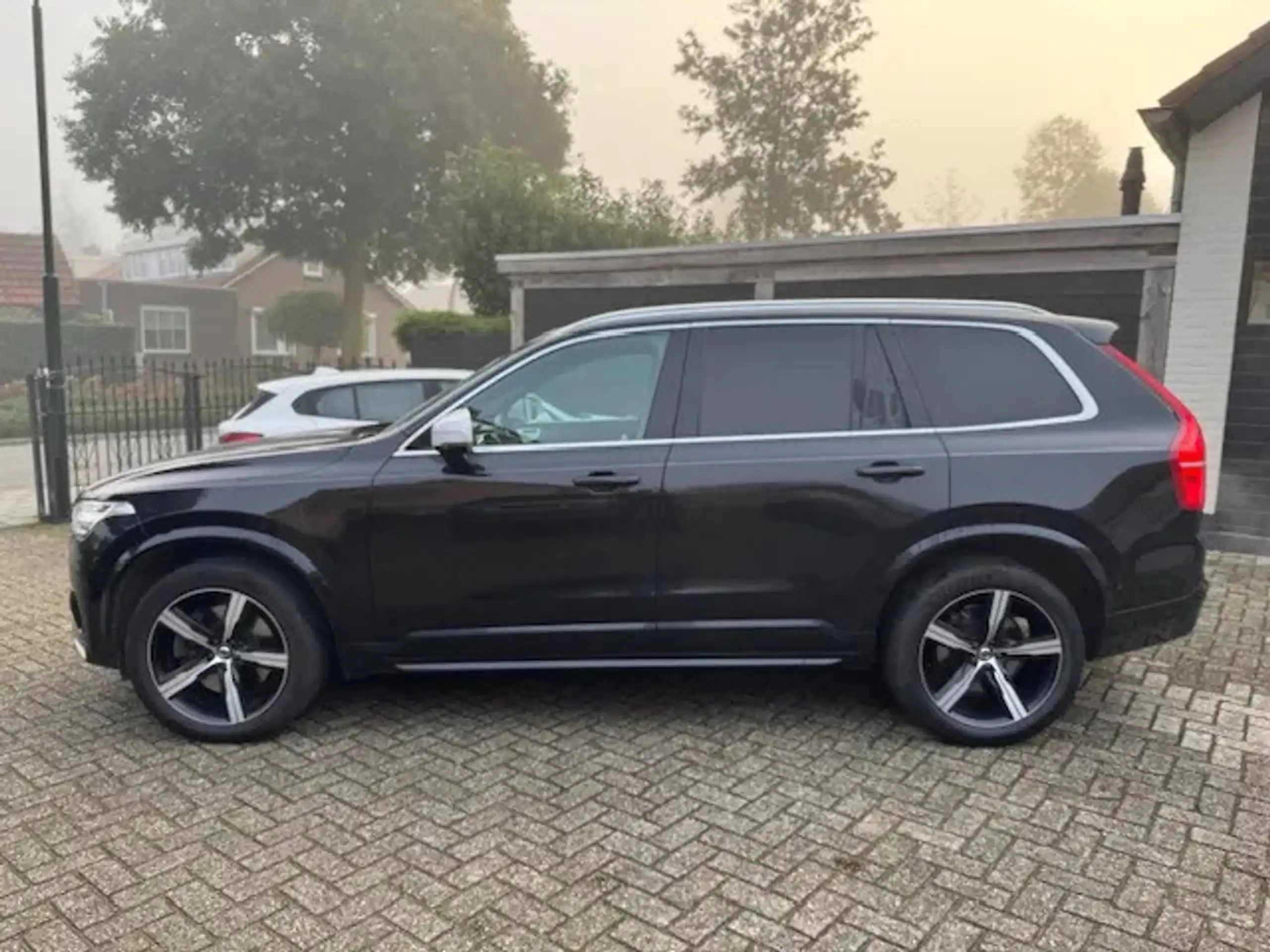 Volvo - XC90