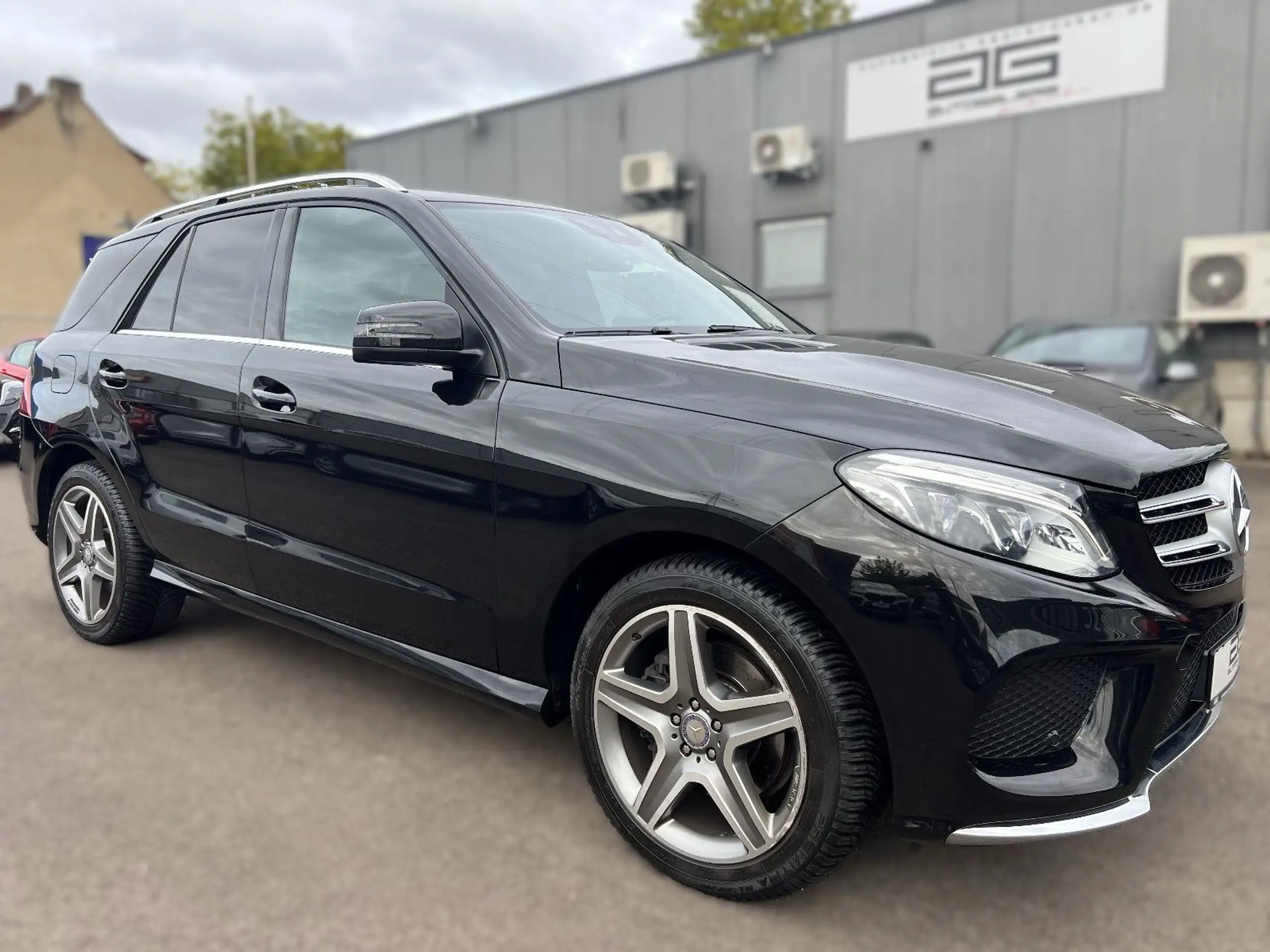 Mercedes-Benz - GLE 350