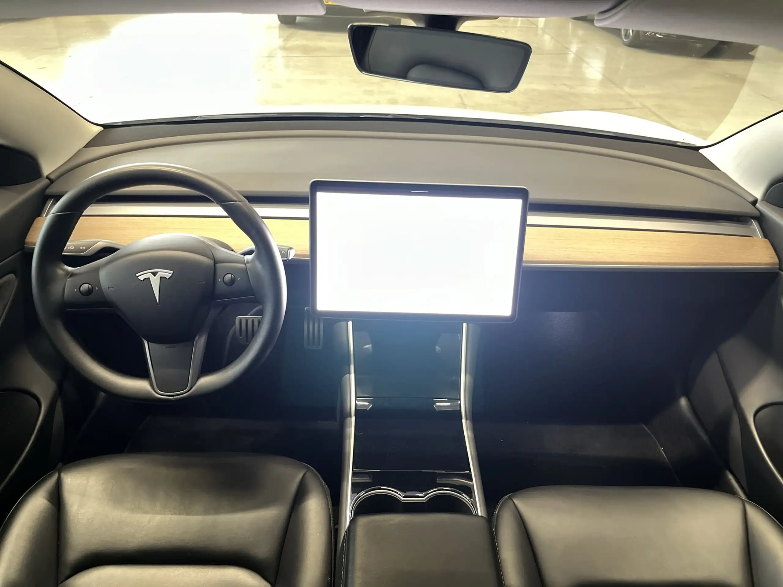 Tesla - Model 3