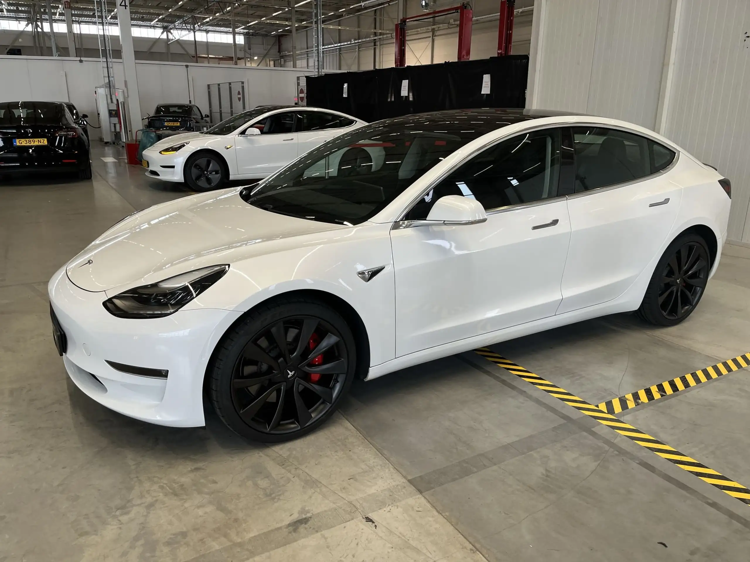 Tesla - Model 3