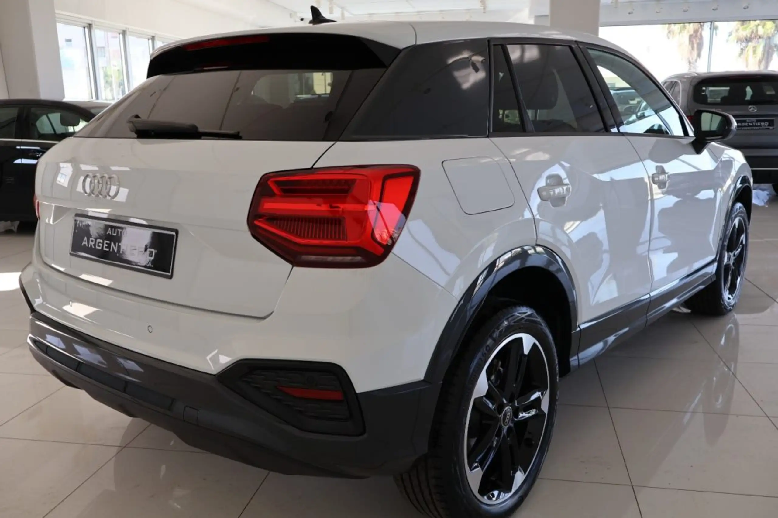 Audi - Q2