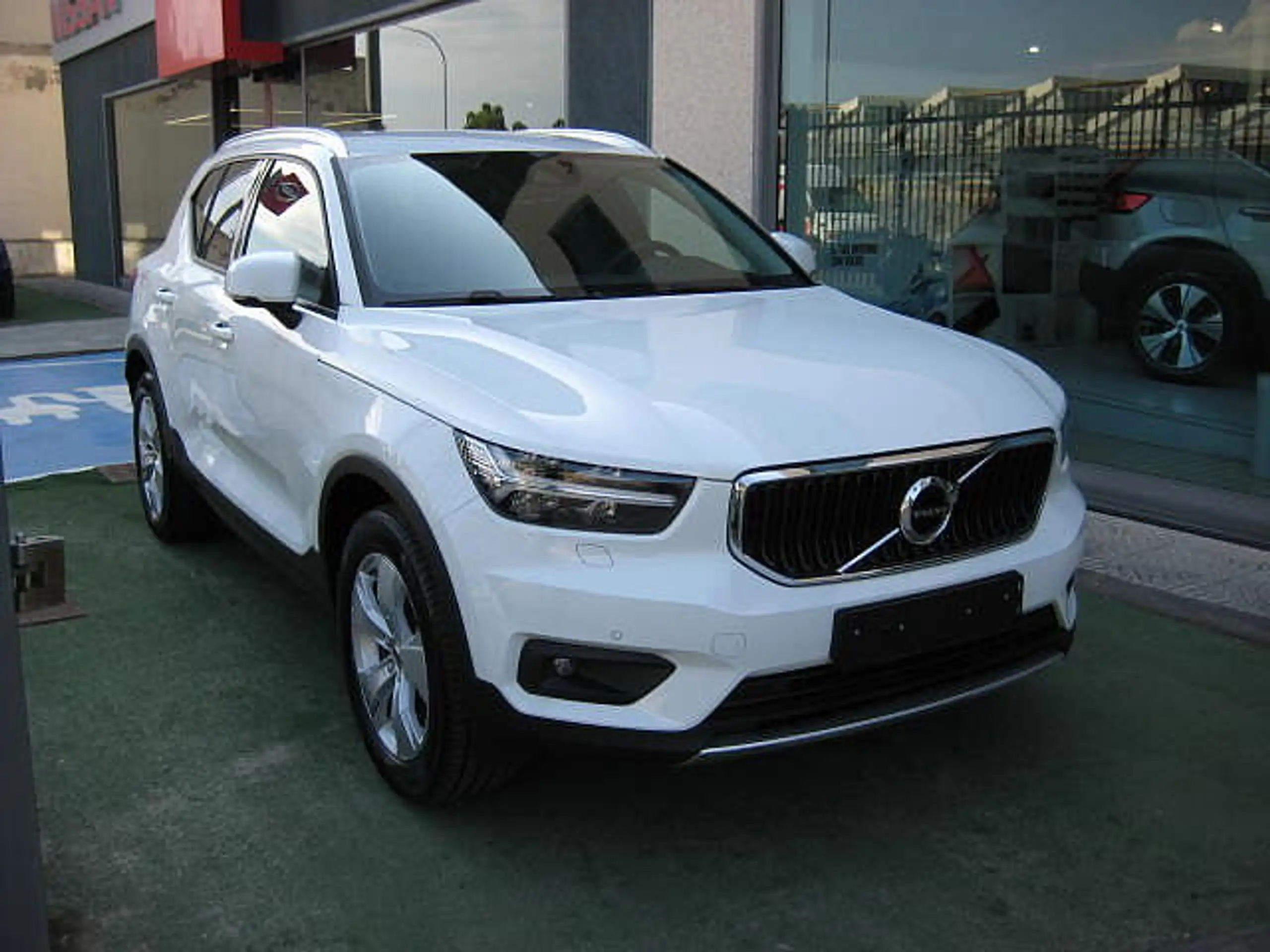 Volvo - XC40