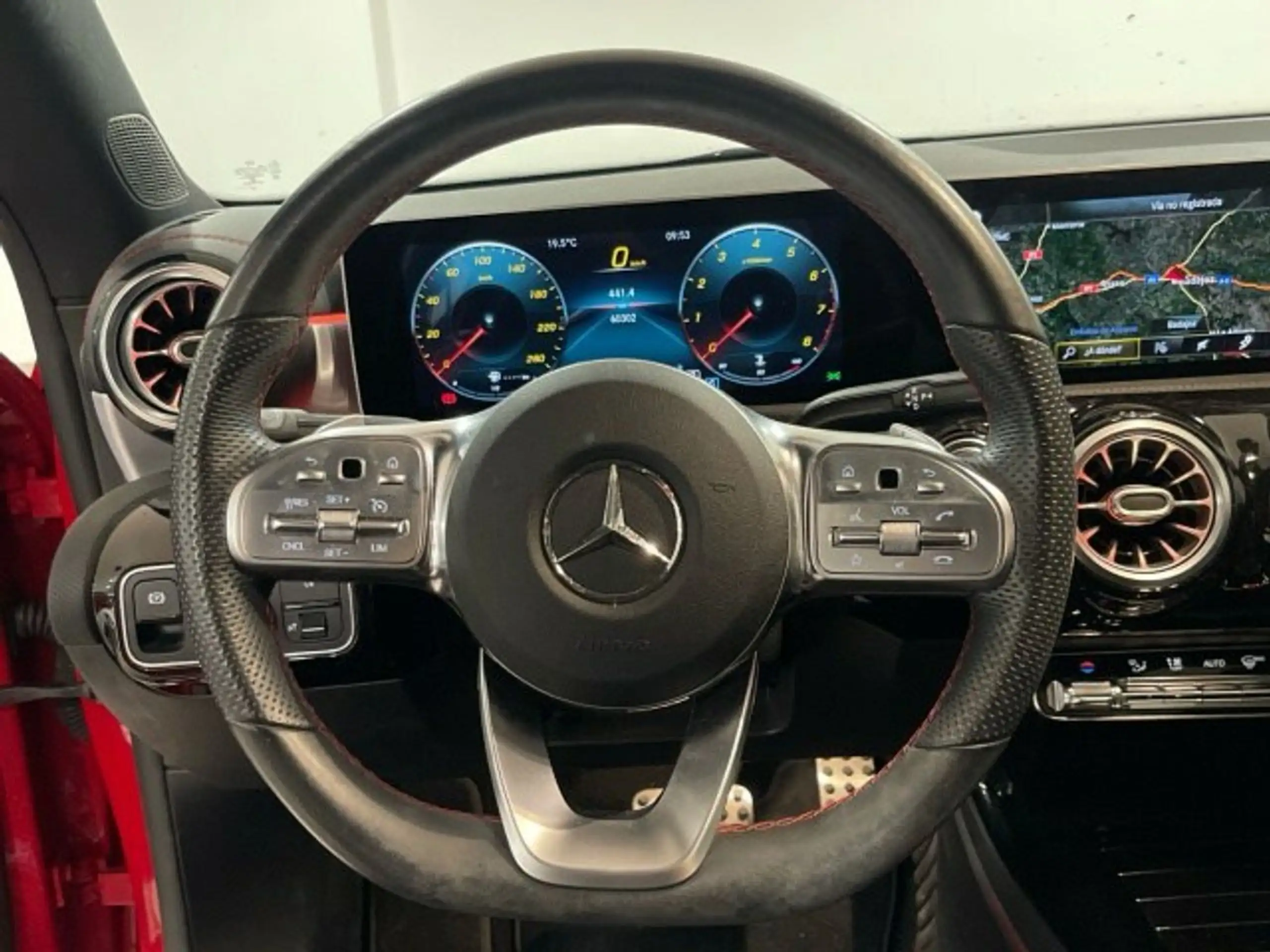 Mercedes-Benz - CLA 250