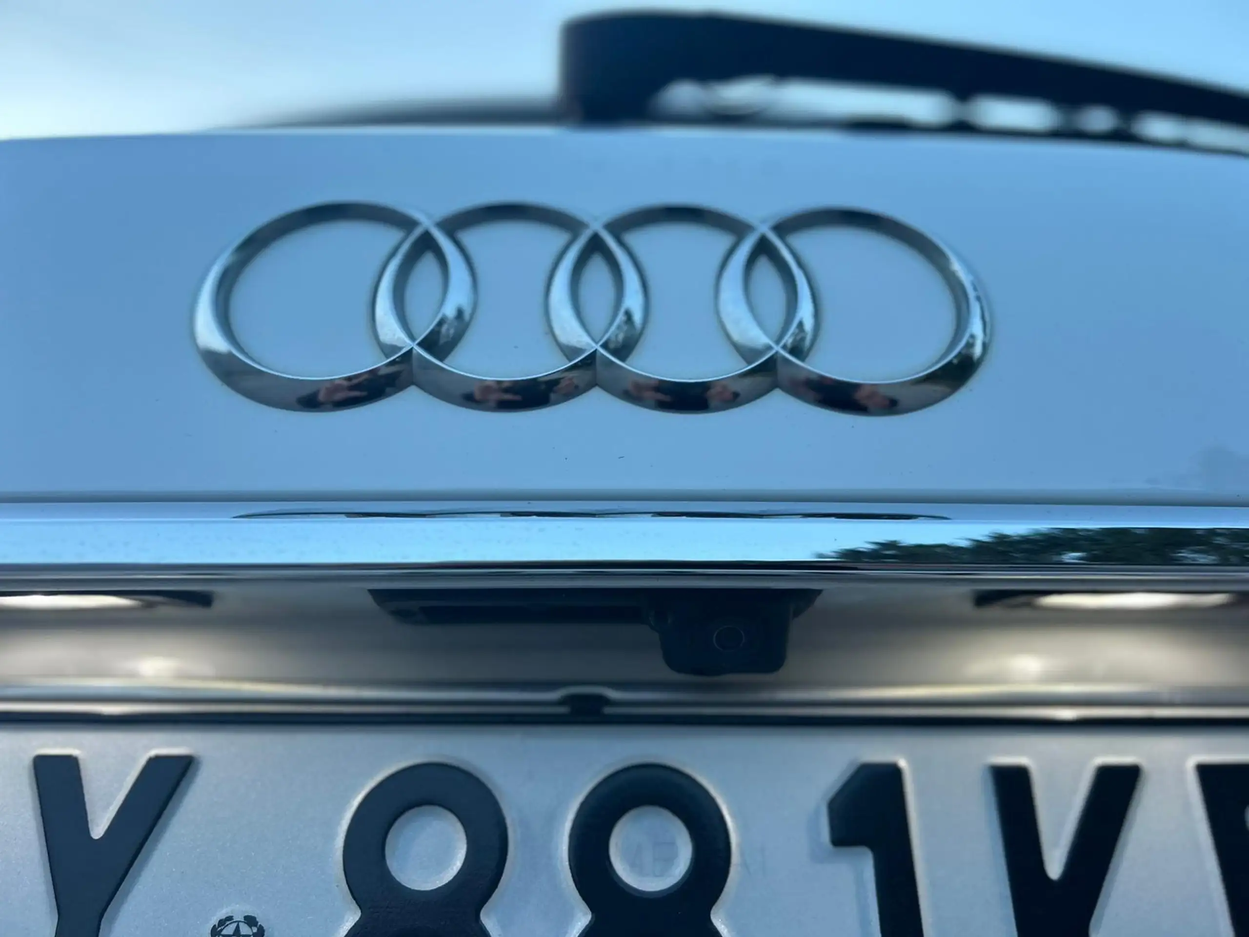 Audi - A6