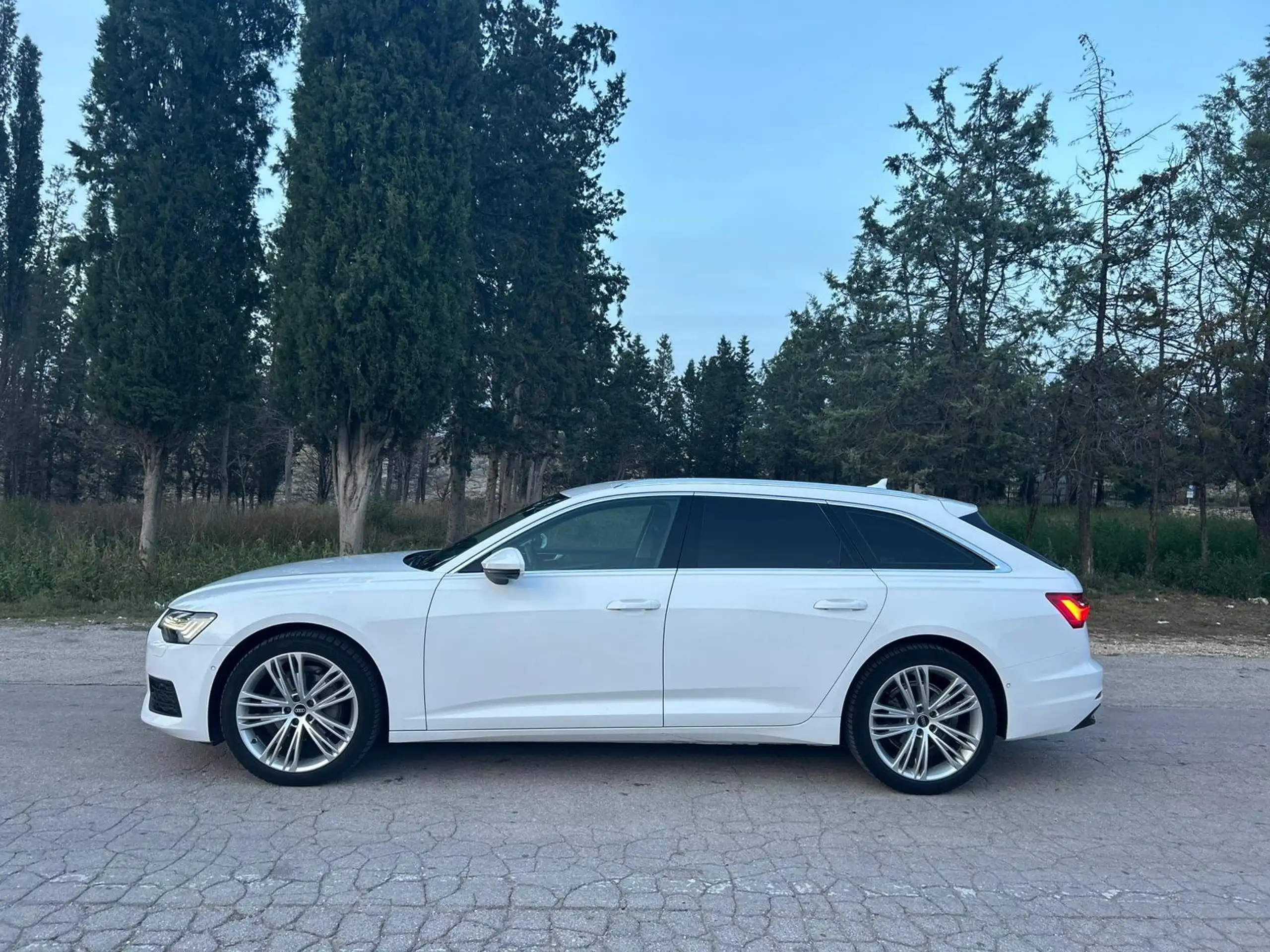 Audi - A6