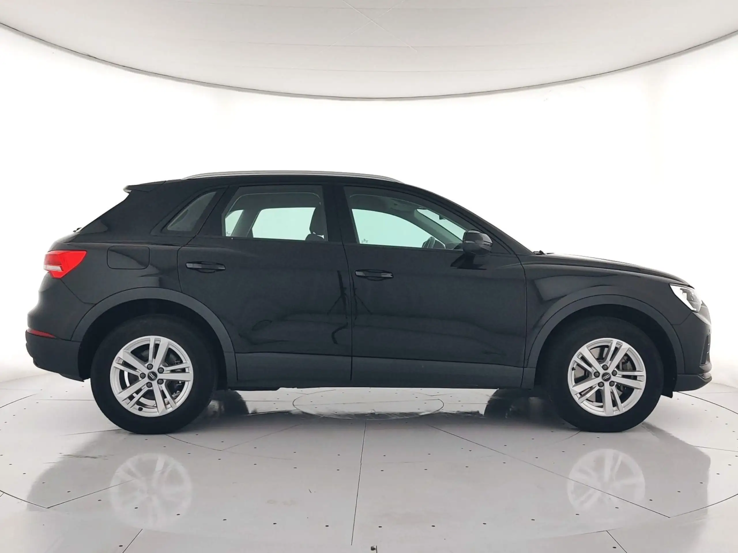 Audi - Q3