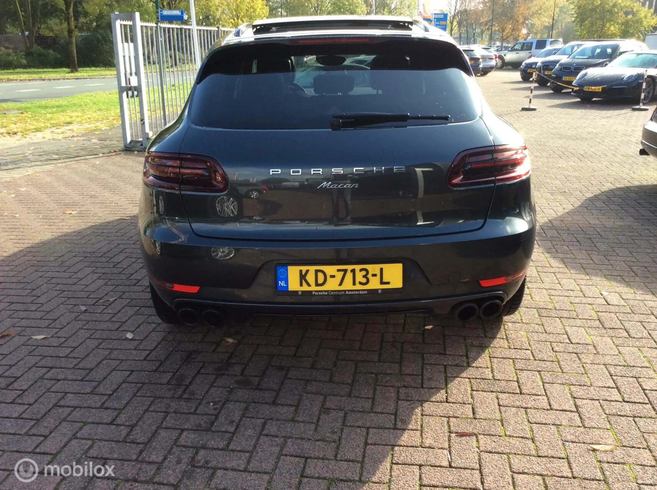 Porsche - Macan