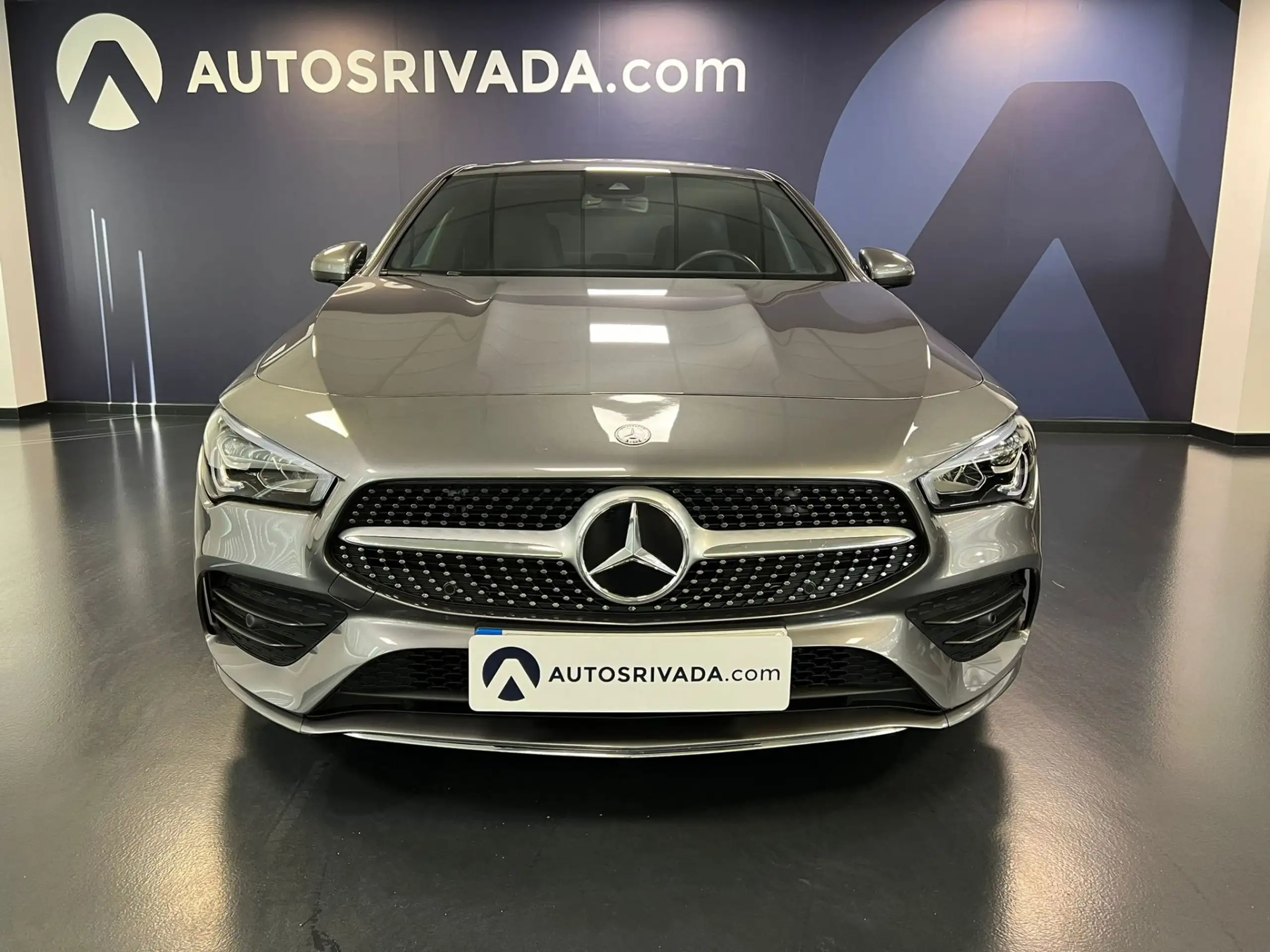 Mercedes-Benz - CLA 200