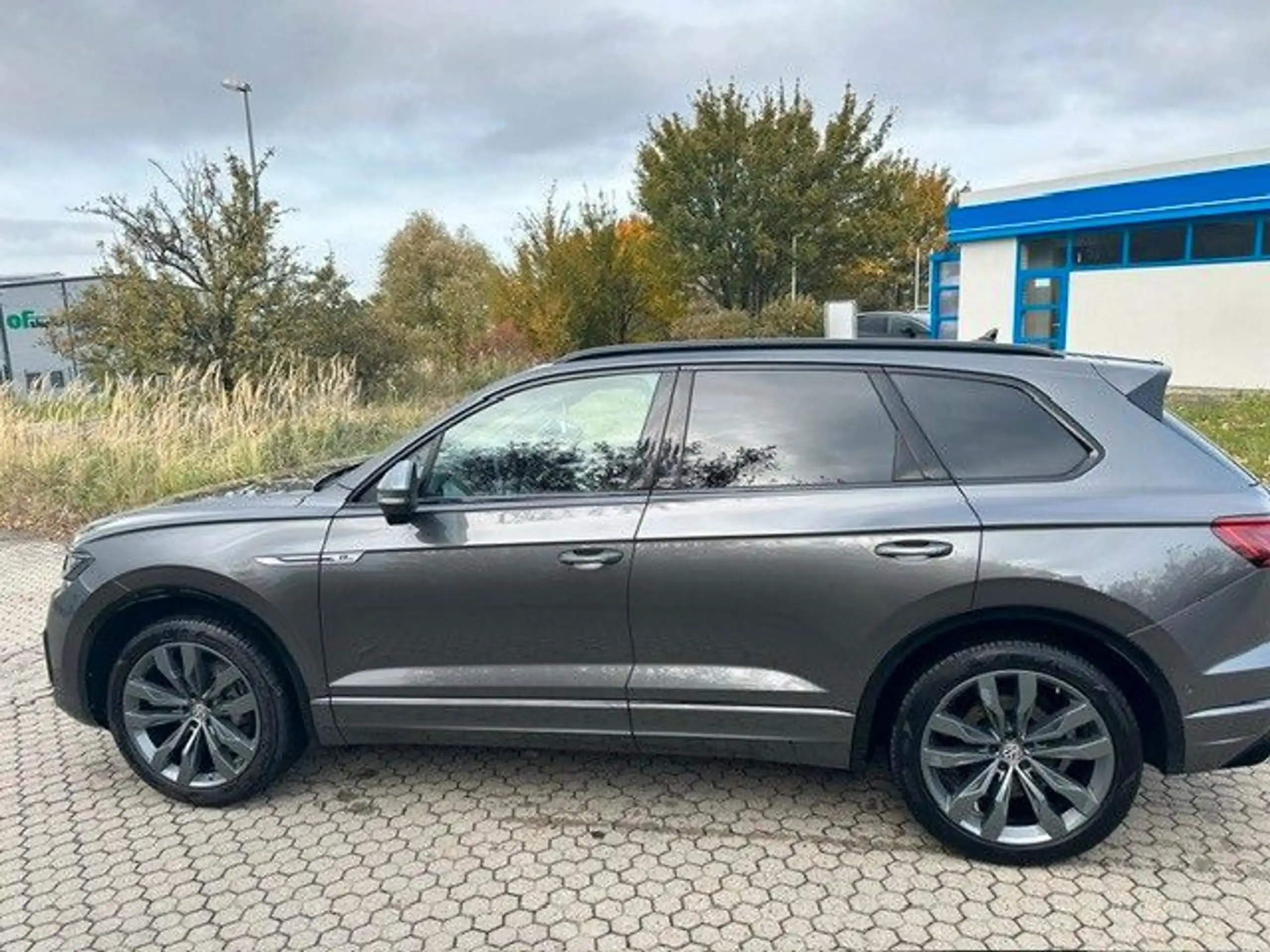 Volkswagen - Touareg