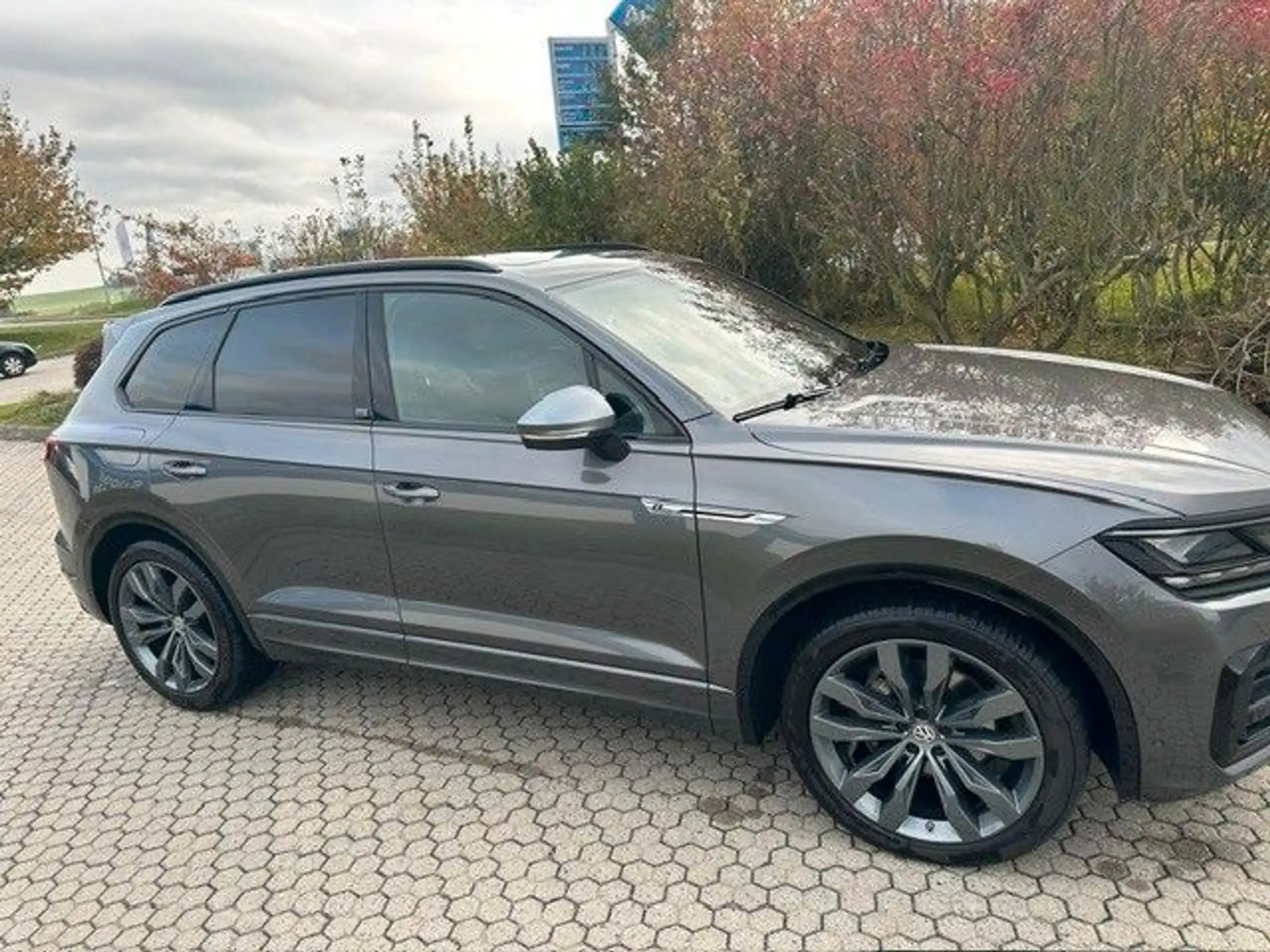 Volkswagen - Touareg